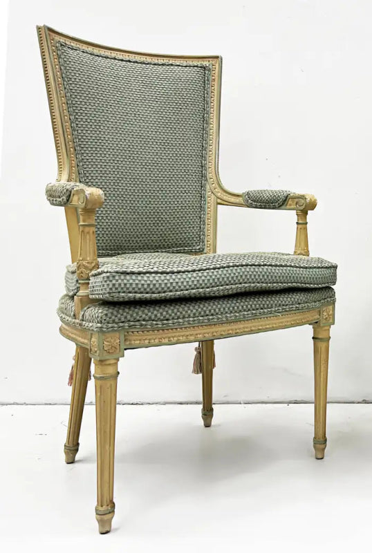 Hand Carved Natural Wood Neoclassical Style Armchair - Elegant Living Room Furniture for Home Decor & Lounge Seating