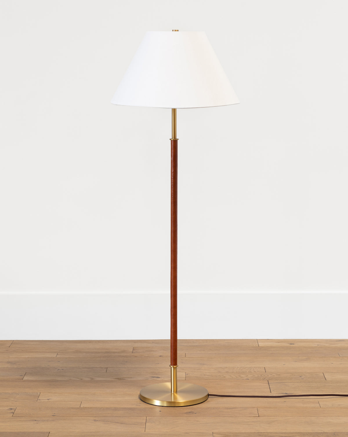 Modern Elijah Floor Lamp - Adjustable LED Standing Light for Living Room, Bedroom & Office - Bright & Energy-Efficient Home Decor Lighting
