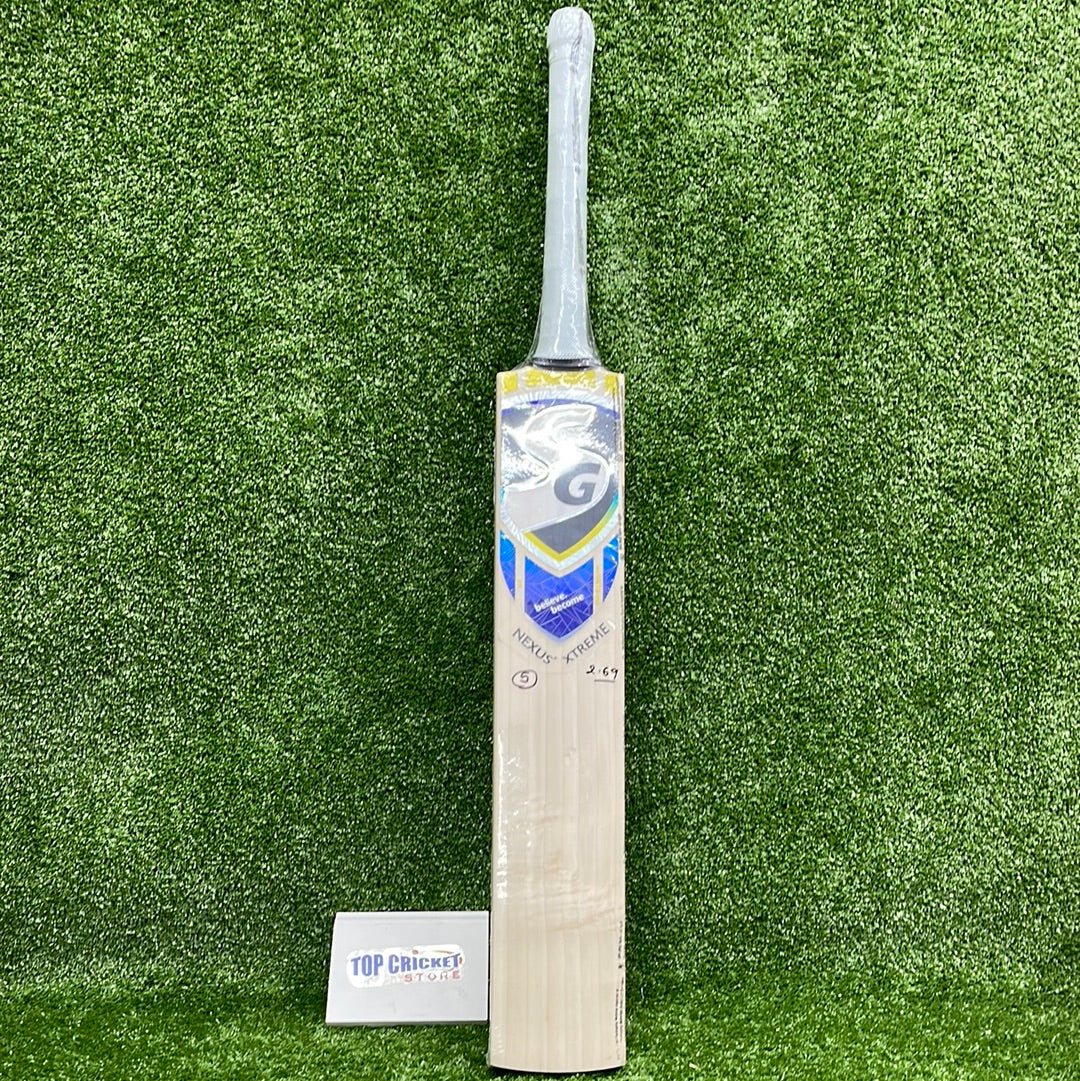 SG Nexus Xtreme Junior/Youth Cricket Bat - Lightweight English Willow for Kids & Teens - Perfect for Practice, Training & Matches