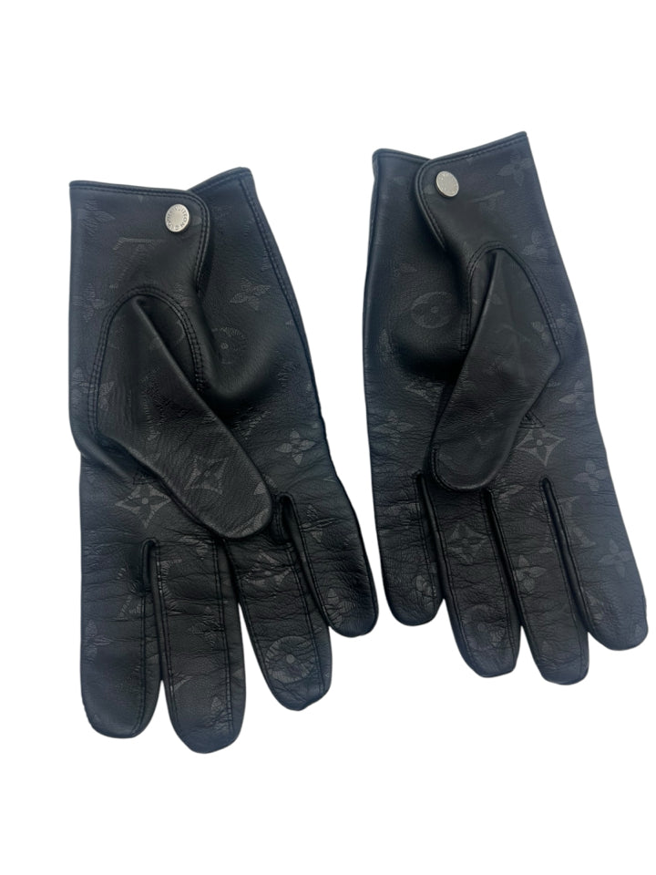 Louis Vuitton Monogram Eclipse Leather Gloves for Men & Women - Luxury Winter Fashion Accessories for Driving, Travel & Formal Events