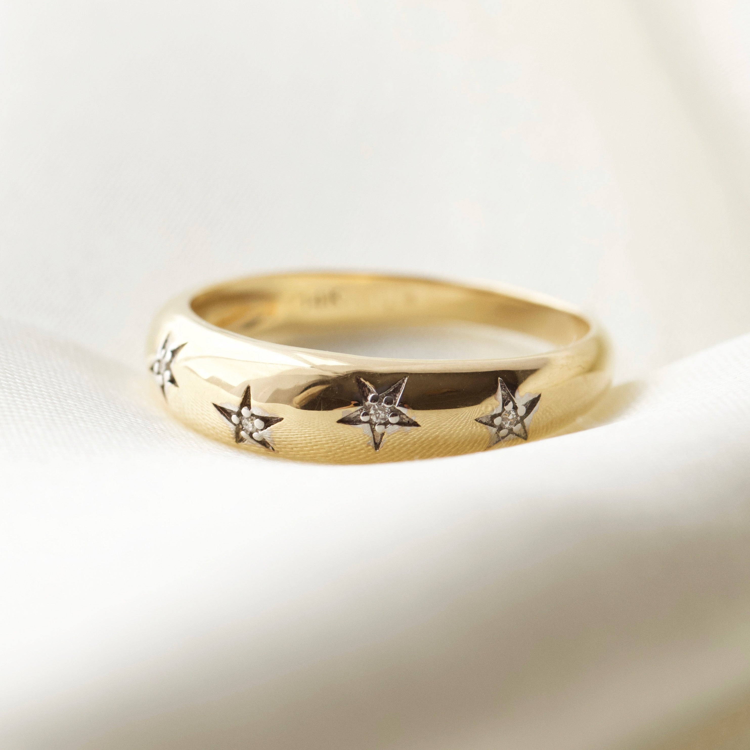 Chunky Star Set Diamond Band Ring for Women - Elegant Stackable Jewelry for Everyday Wear & Special Occasions