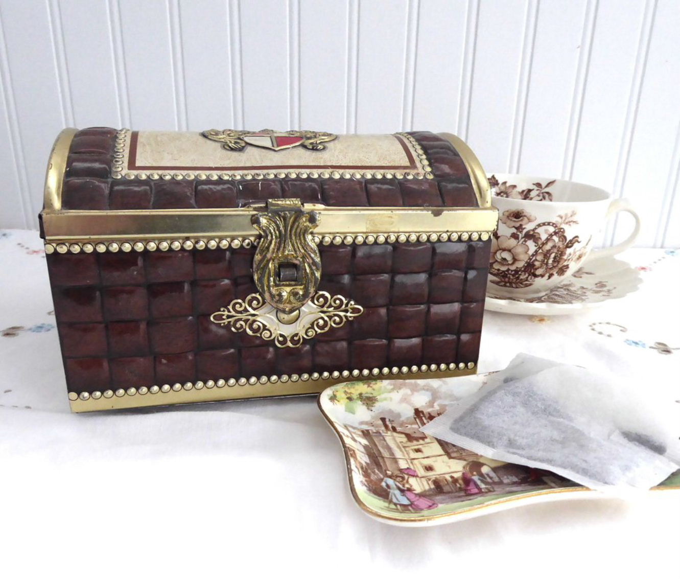 Vintage 1960s Tea Tin Treasure Chest - Antique Biscuit & Cookie Storage Canister with Coat of Arms Crest | Perfect for Tea Lovers, Collectibles & Home Decor