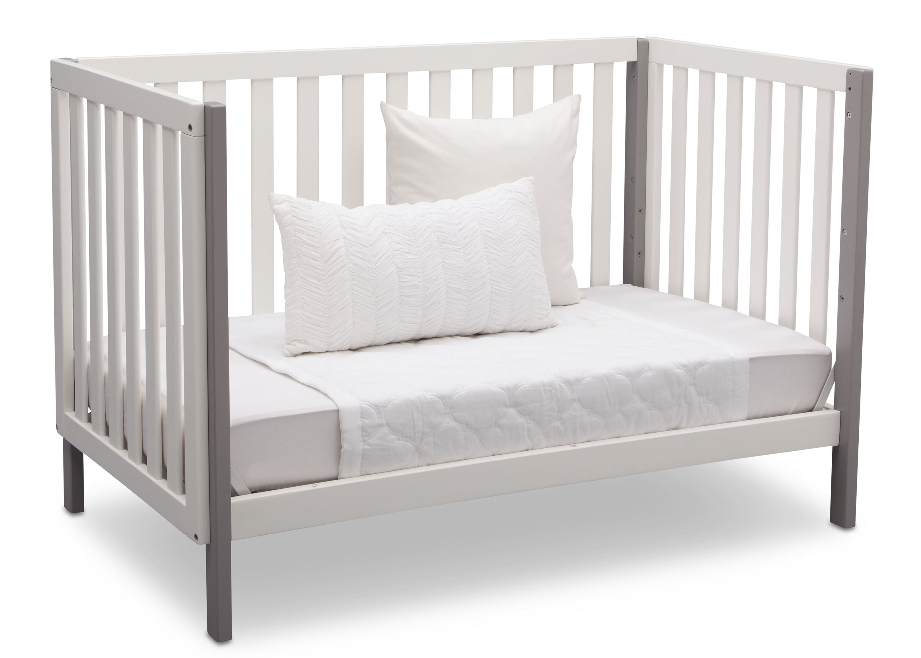 Milo 3-in-1 Convertible Baby Crib - White Wooden Nursery Bed with Toddler Rail & Daybed Conversion - Perfect for Newborns to Toddlers in Modern Nursery Rooms