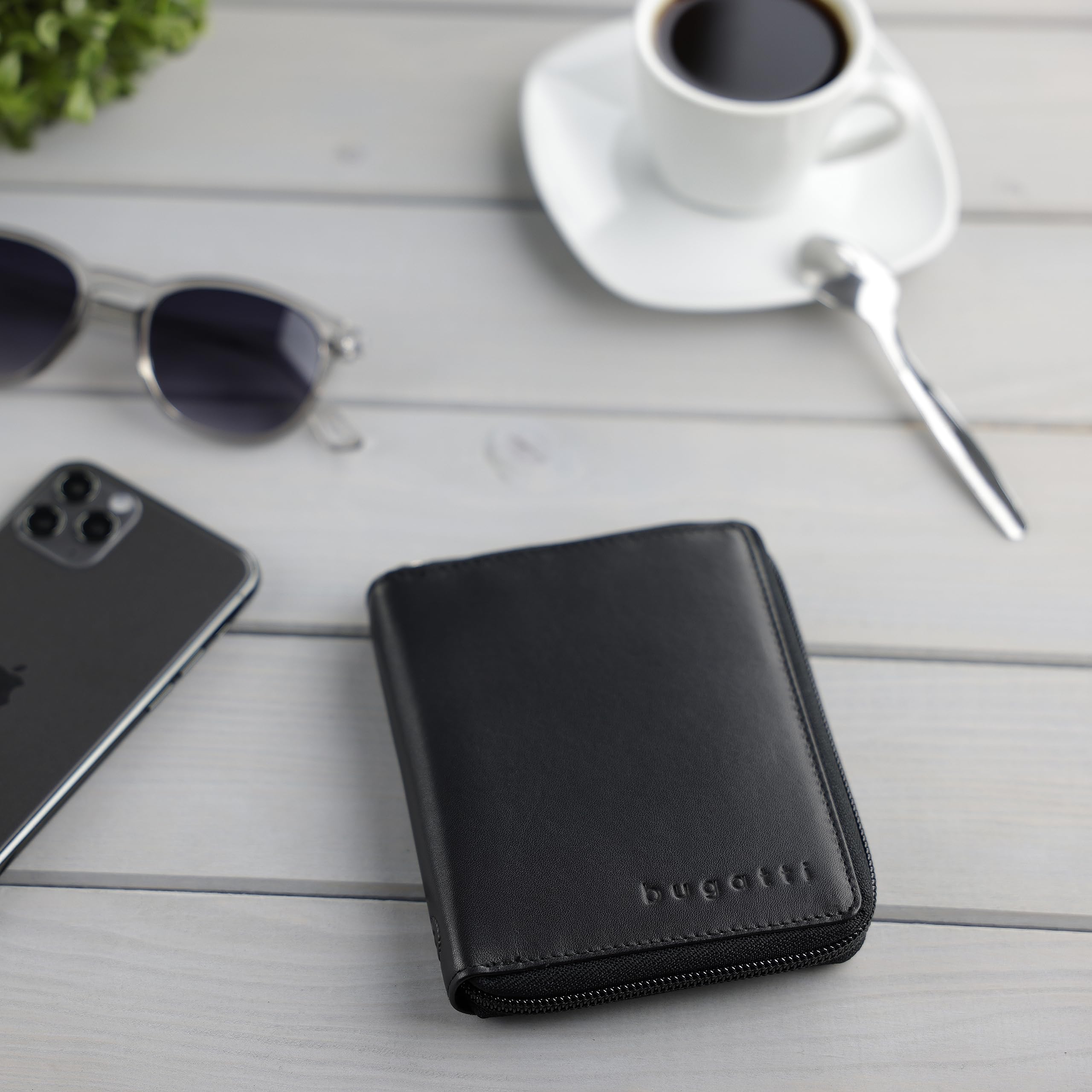 Bugatti Purse Primo with Zipper Coin Pouch - Compact 12cm Black Leather Wallet for Women | Perfect for Everyday Use, Travel & Gift Giving