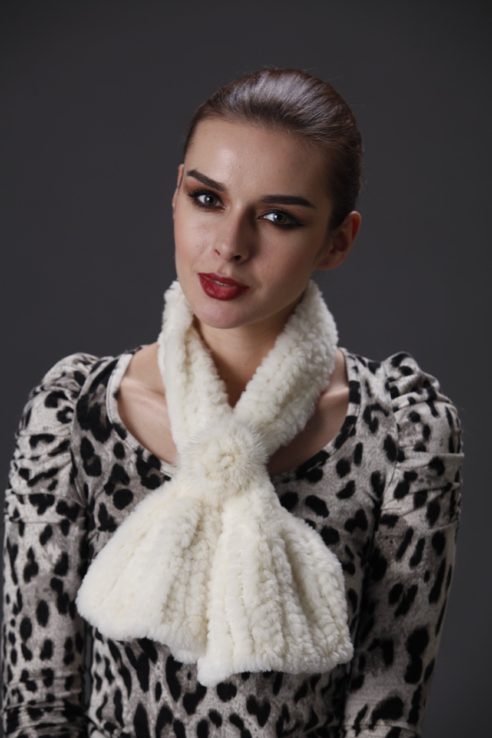 Luxury Knitted Sheared Beaver Fur Scarf - Soft Winter Neck Warmer for Women & Men | Perfect for Cold Weather, Outdoor Activities & Fashion Accessories