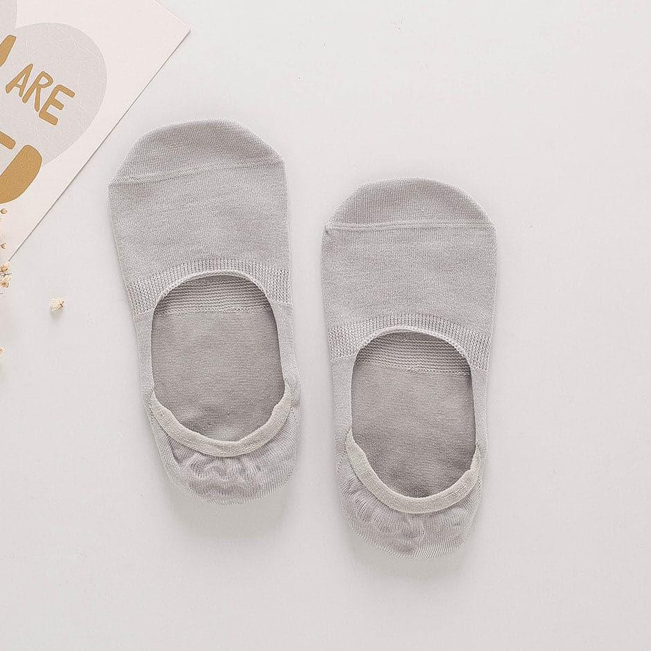 Soft & Breathable Women's Invisible Silk Boat Socks - Anti-Slip Comfort for Work, Travel & Everyday Wear