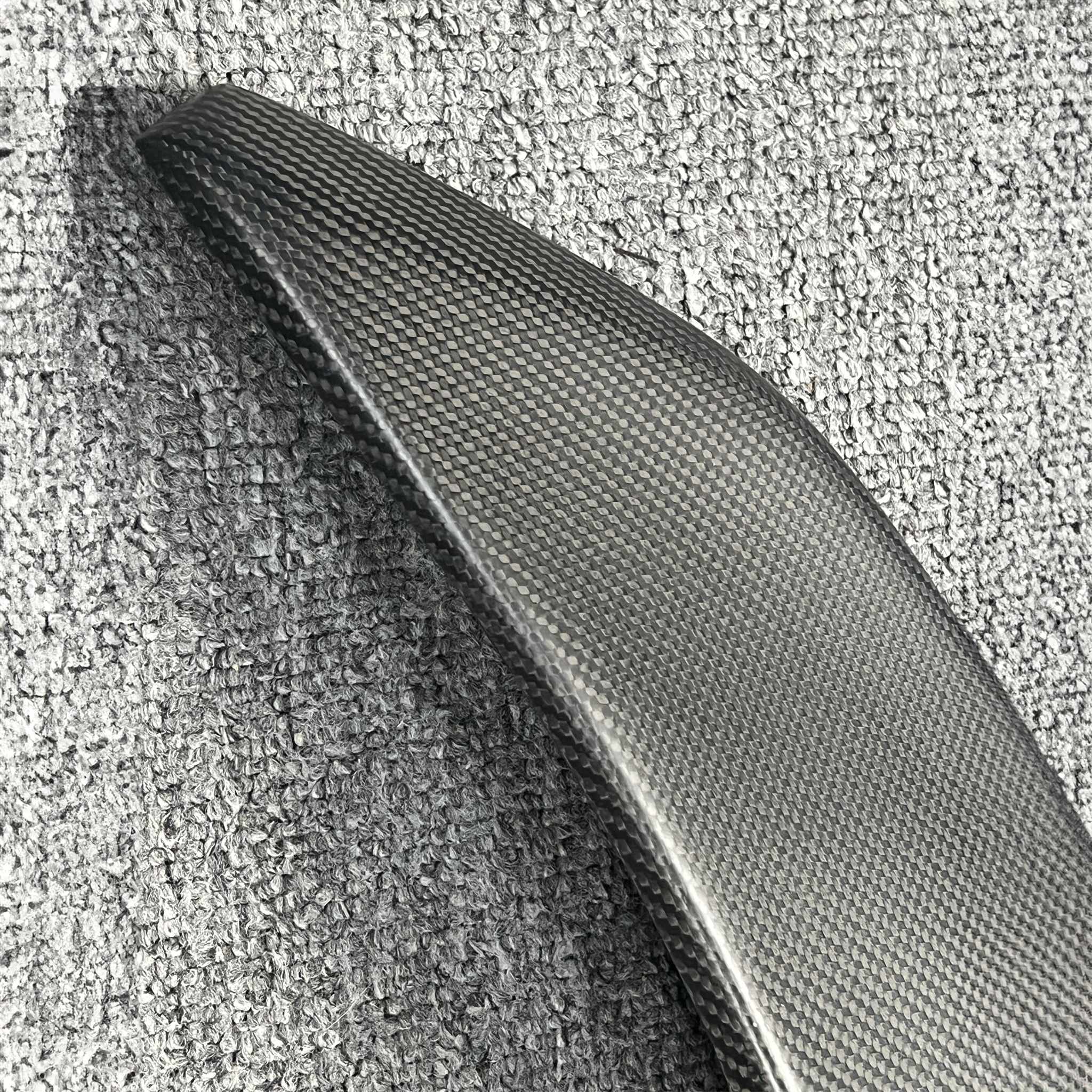 Premium Real Carbon Fiber V-Style Rear Spoiler for Tesla Model 3 (2017-2023) - Enhance Aerodynamics & Sporty Look for Street Racing & Car Shows