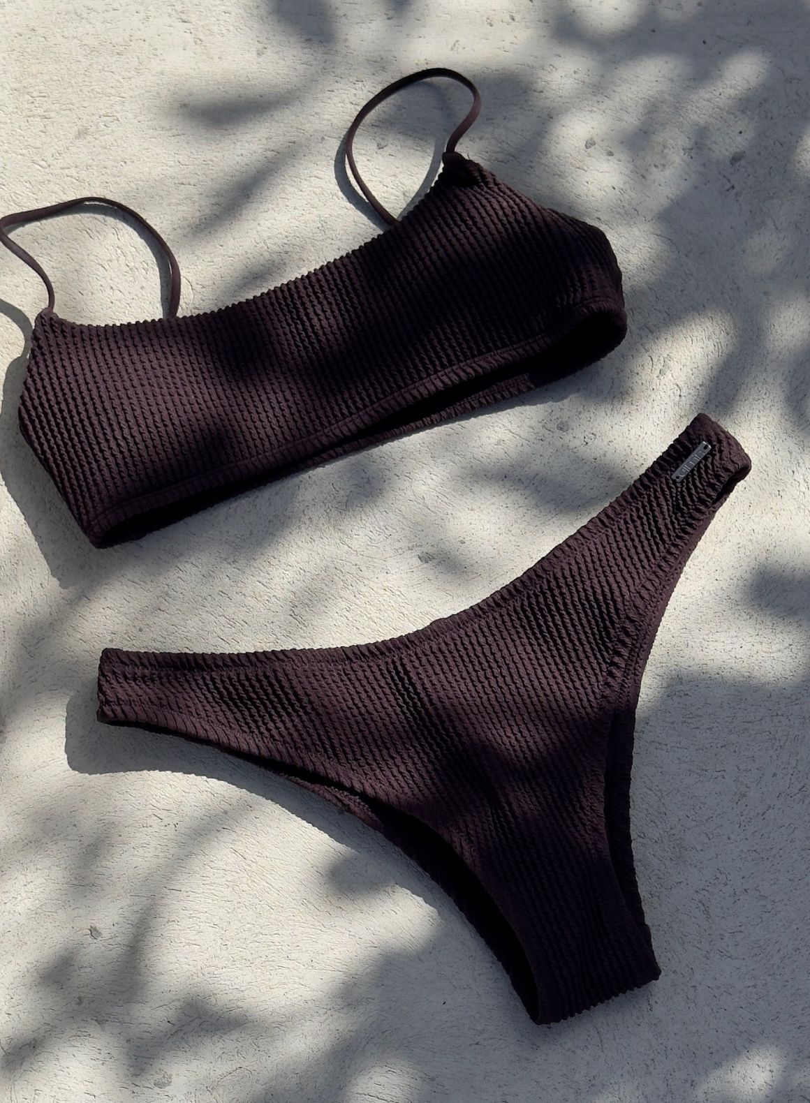 Cacao Capri Sporty Strap Bra - Comfortable Wireless Sports Bra for Yoga, Running & Gym Workouts