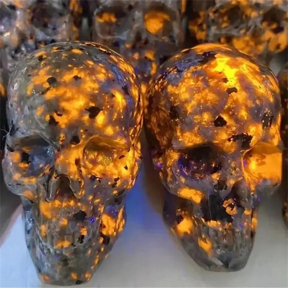 Natural Yooperlite Skull - Hand Carved Sodalite Syenite Crystal Skull for Reiki Healing, UV Reactive Mineral Specimen - Perfect for Meditation, Energy Work & Crystal Collecting