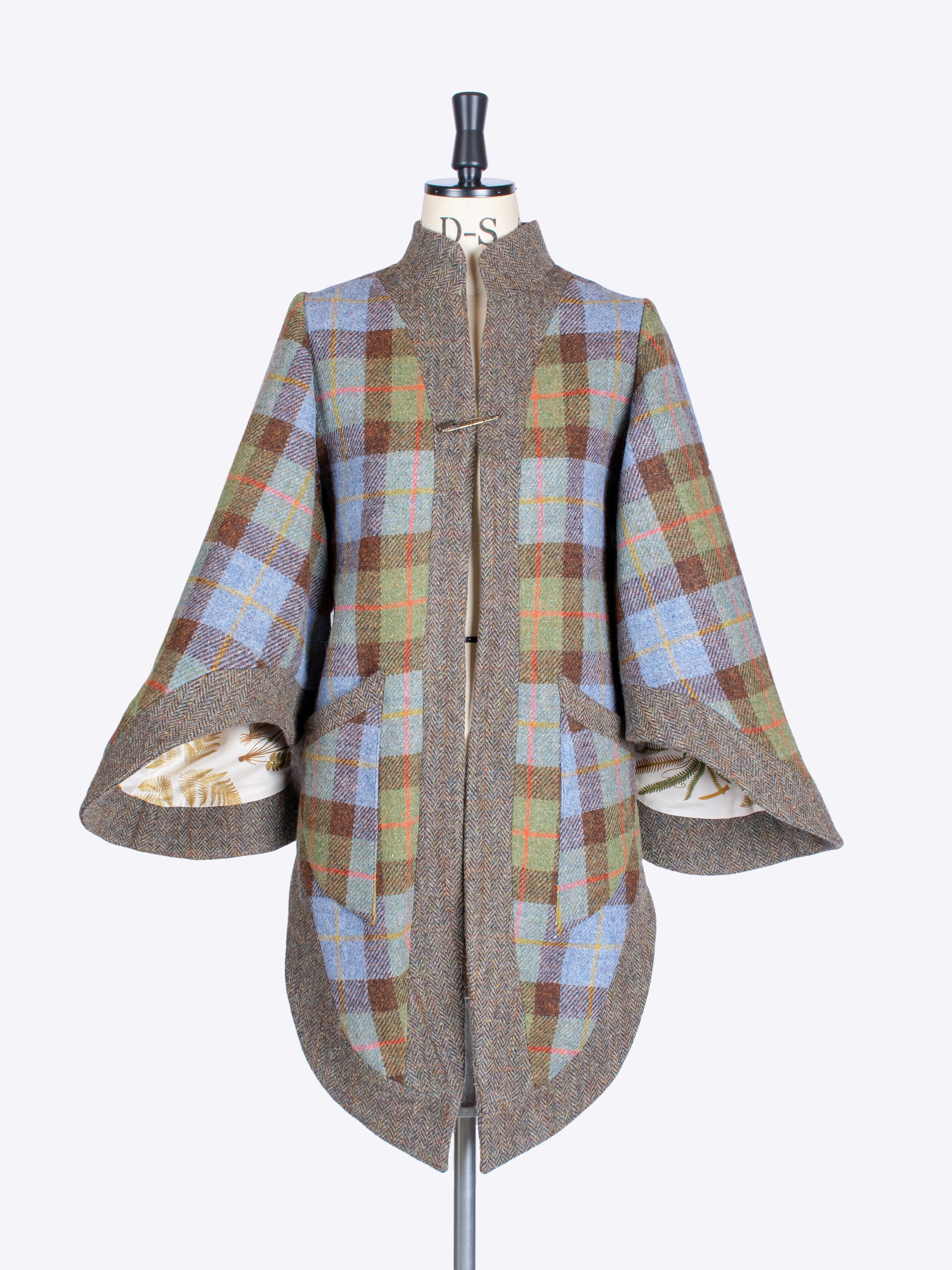 Victorian Style Jacket for Women | MacLeod & Moss Green Tweed Coat | Perfect for Autumn Fashion, Outdoor Events & Vintage Outfits