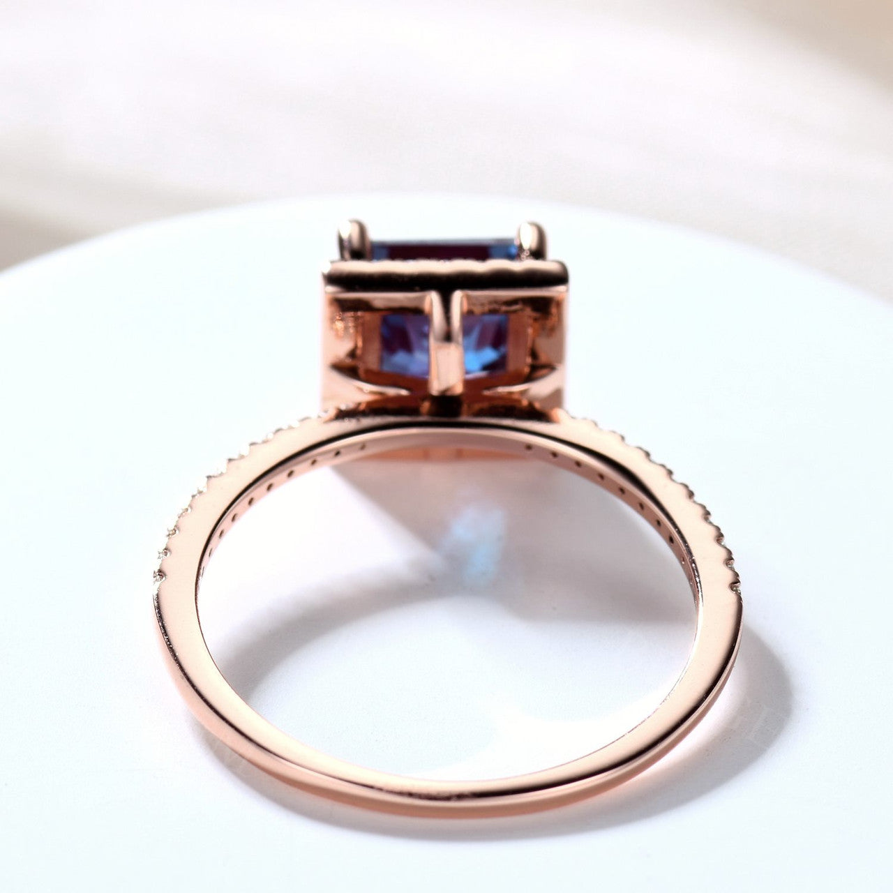 Rose Gold 6mm Princess Cut Alexandrite Engagement Ring with Diamond Halo - Elegant Wedding Band for Brides, Anniversary & Proposal Gift - Perfect for Romantic Occasions & Special Moments