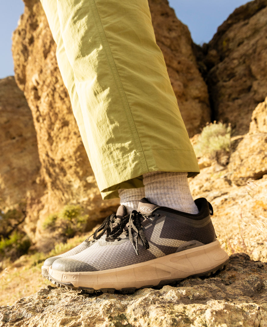 Men's 450 Dirt Hiking Shoes - Lightweight Trail Running Shoes for Men, Breathable & Durable Outdoor Hiking Boots (Light Curry/Orange Pepper) - Perfect for Mountain Climbing, Camping & Backpacking Adventures