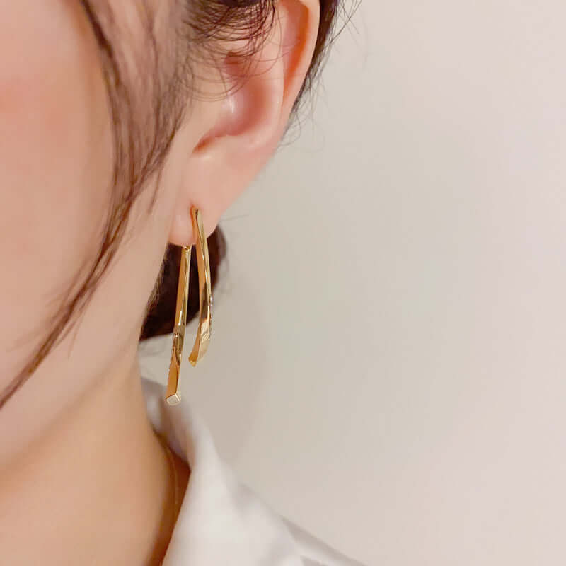 Sterling Silver Irregular Criss Cross Earrings for Women | Trendy Geometric Dangle Earrings | Perfect for Parties, Weddings & Everyday Wear (A7493)