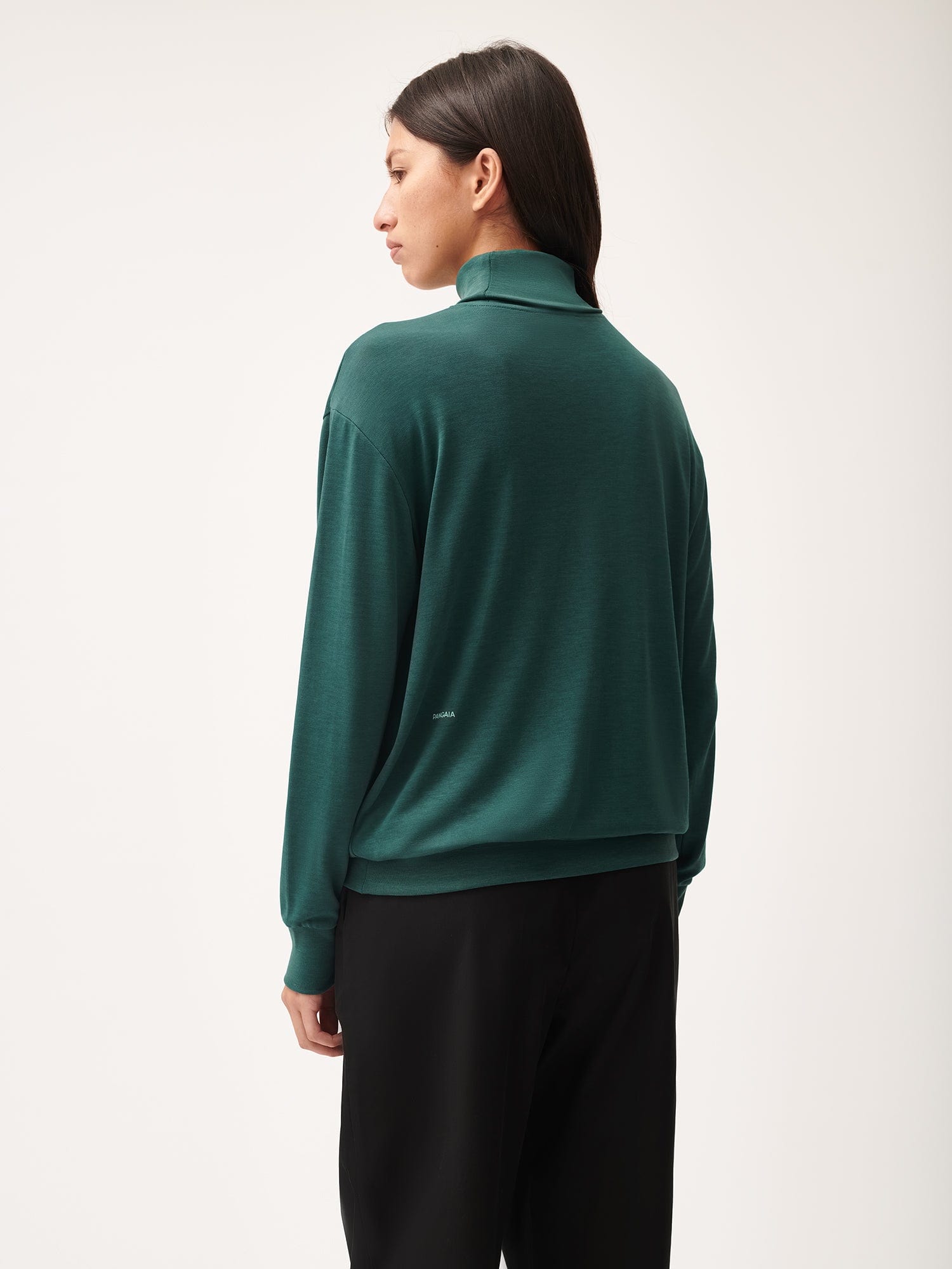 Women's Eco-Friendly Seaweed Lyocell Fine Knit Turtleneck Top - Foliage Green | Soft Sustainable Fashion for Work & Casual Wear