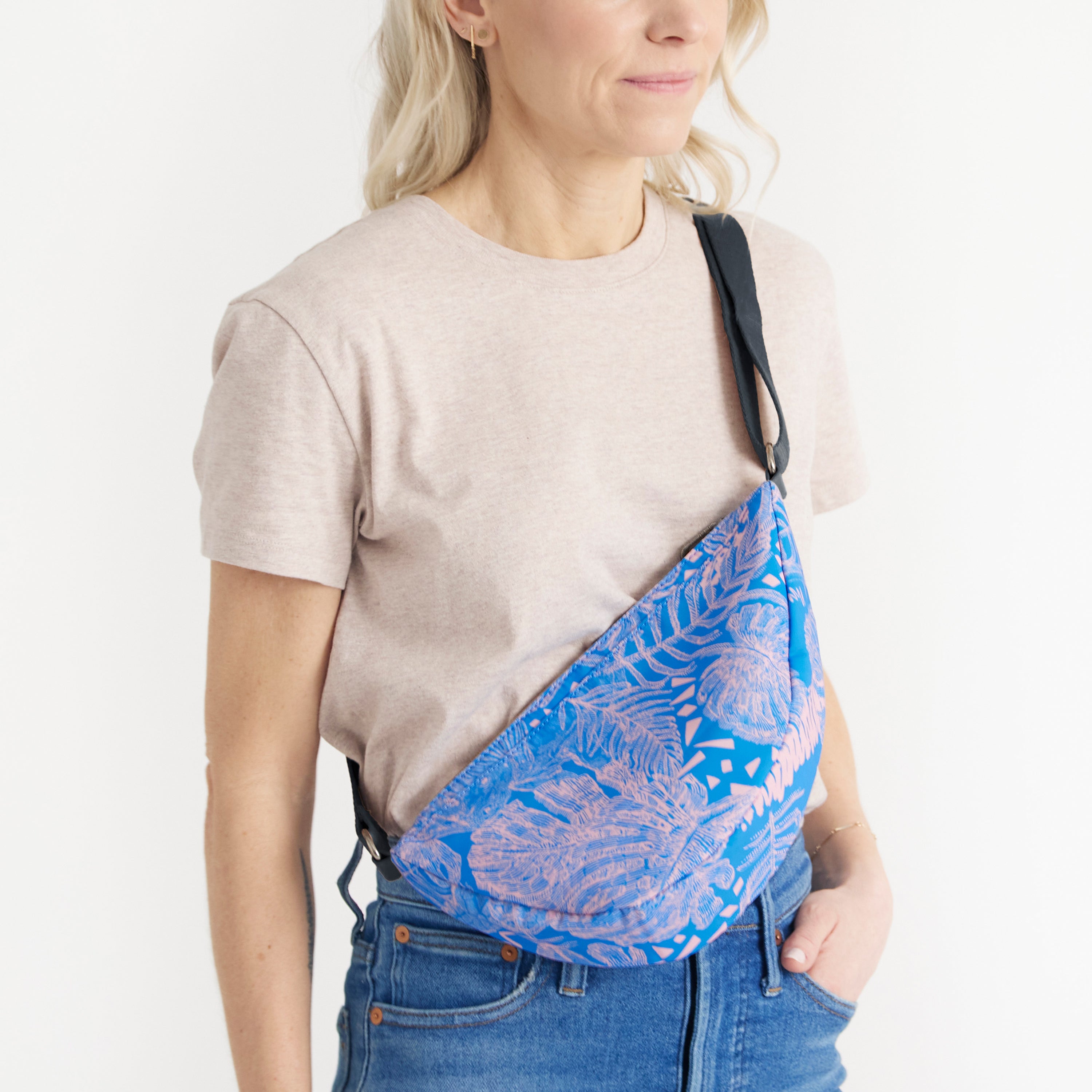 Stylish Tess Sling Bag for Women - Crossbody Shoulder Purse with Adjustable Strap - Perfect for Travel, Shopping & Everyday Use