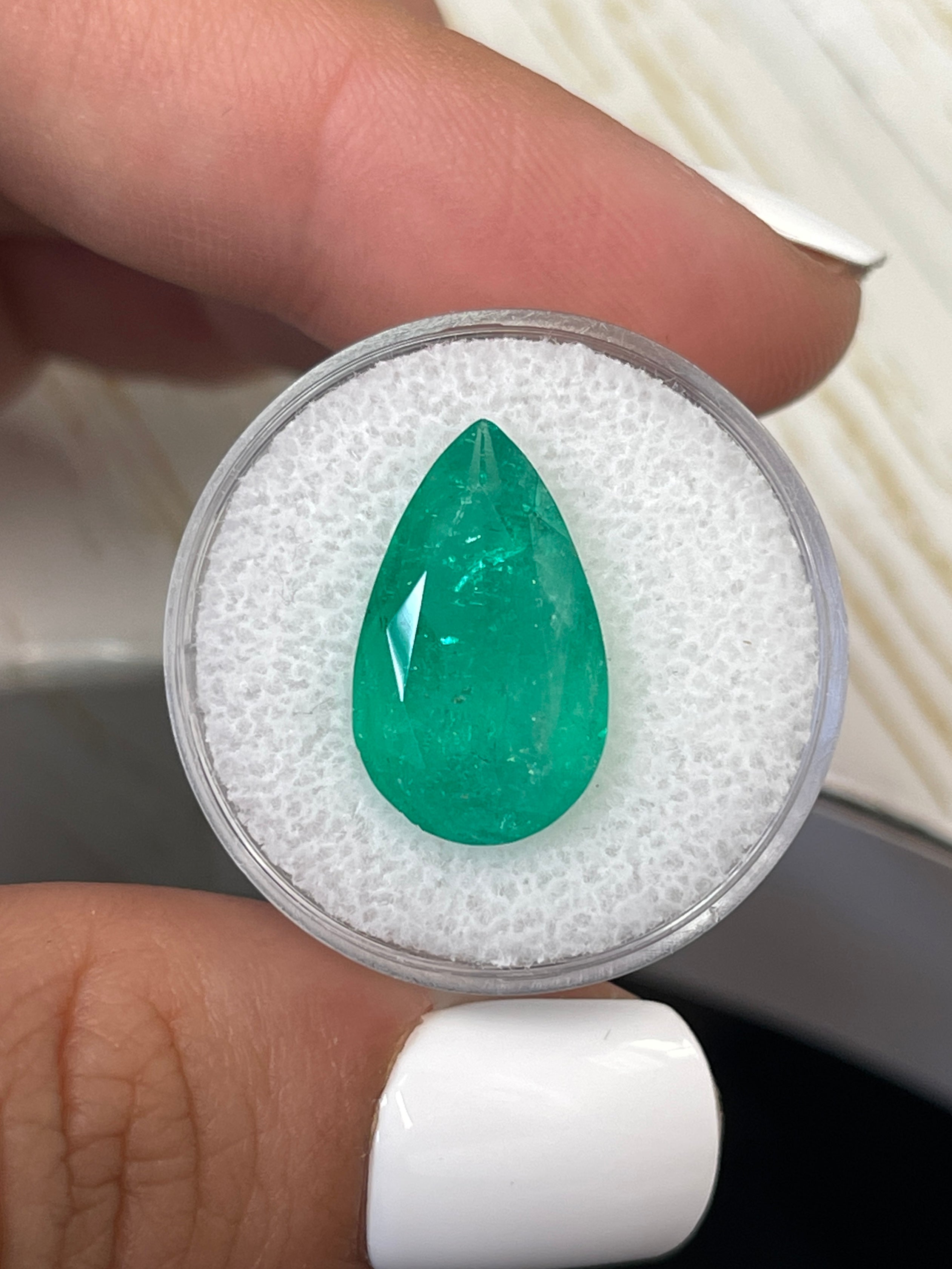 7.49 Carat 18x11mm Natural Colombian Emerald Pear Cut Loose Gemstone for Jewelry Making - Engagement Rings, Pendants & Luxury Gifts
