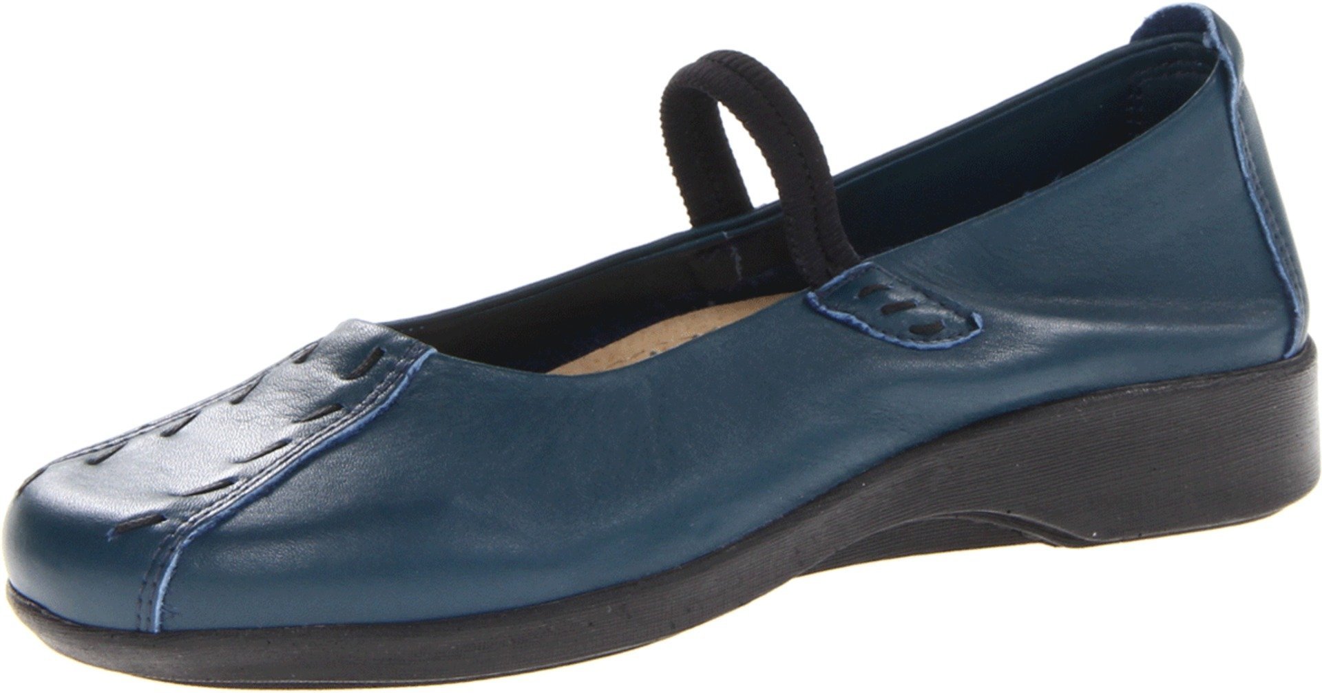 Arcopedico Shawna Women's Comfortable Slip-On Shoes - Lightweight & Supportive for Walking, Travel & Everyday Wear