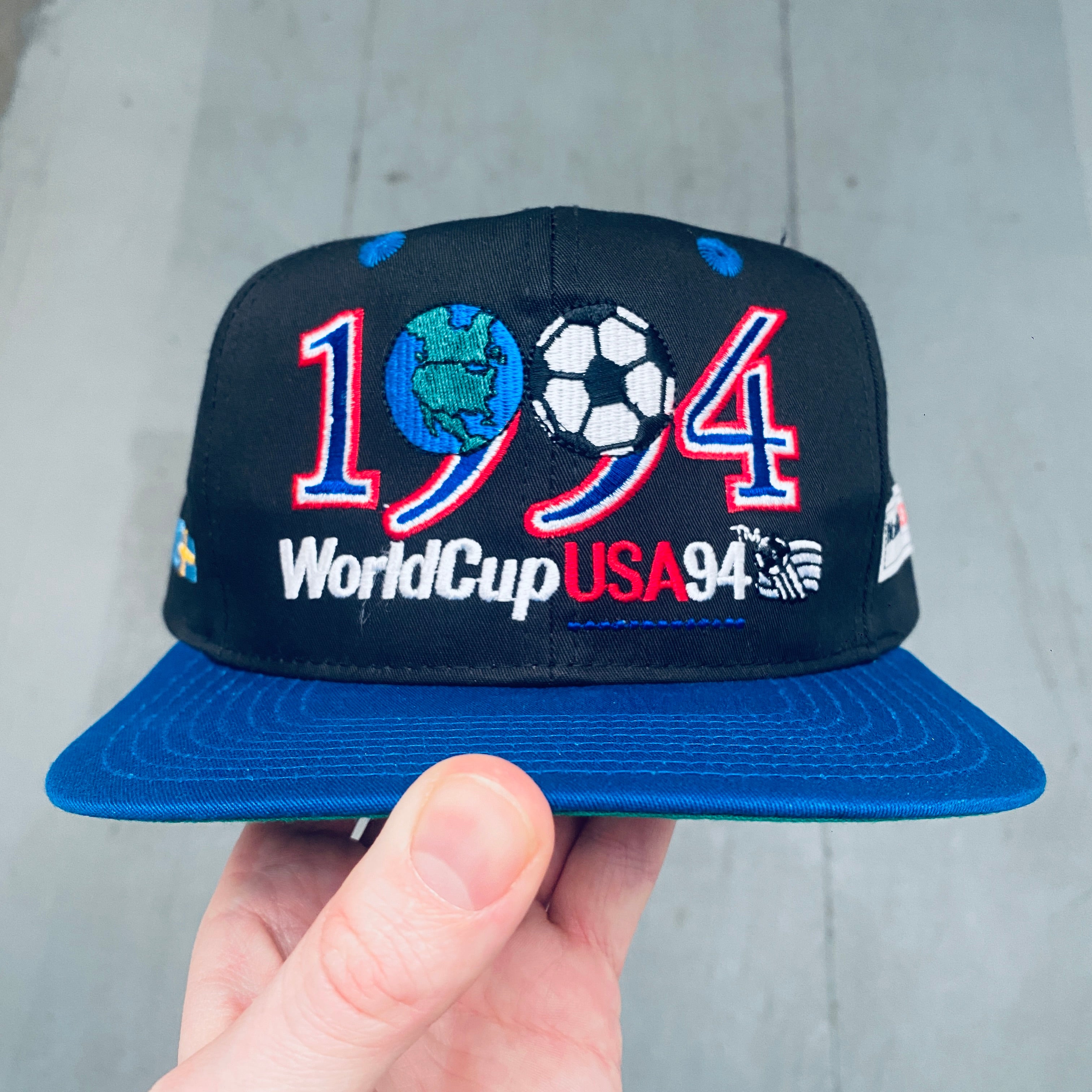 Sweden 1994 World Cup USA 94 Embroidered Snapback Hat - Vintage Deadstock BNWT - Perfect for Soccer Fans & Retro Fashion Collectors