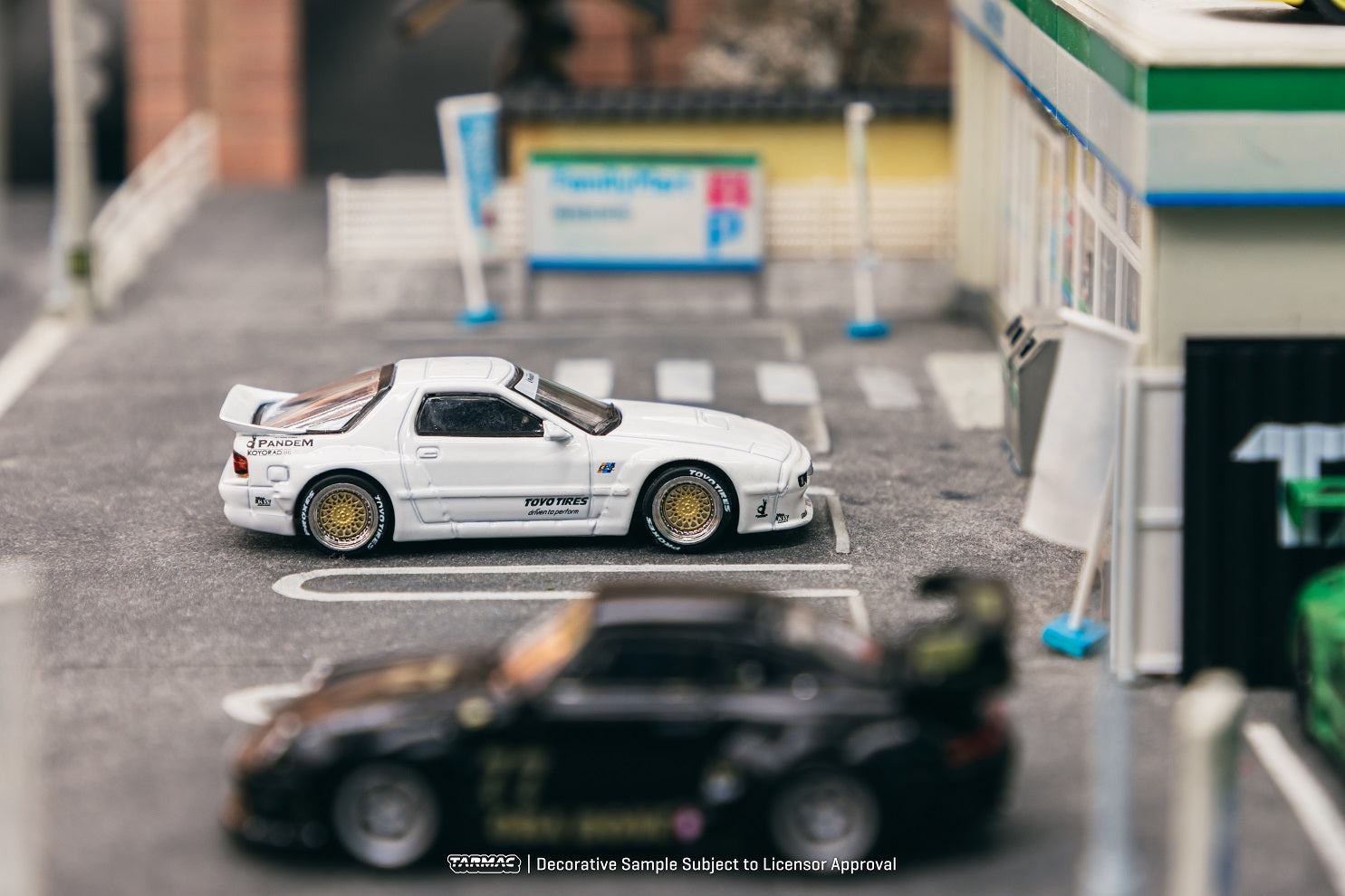 Tarmac Works 1:64 Scale Mazda FC3S RX-7 Pandem White Diecast Model Car - Perfect for Collectors, Display, and Racing Enthusiasts
