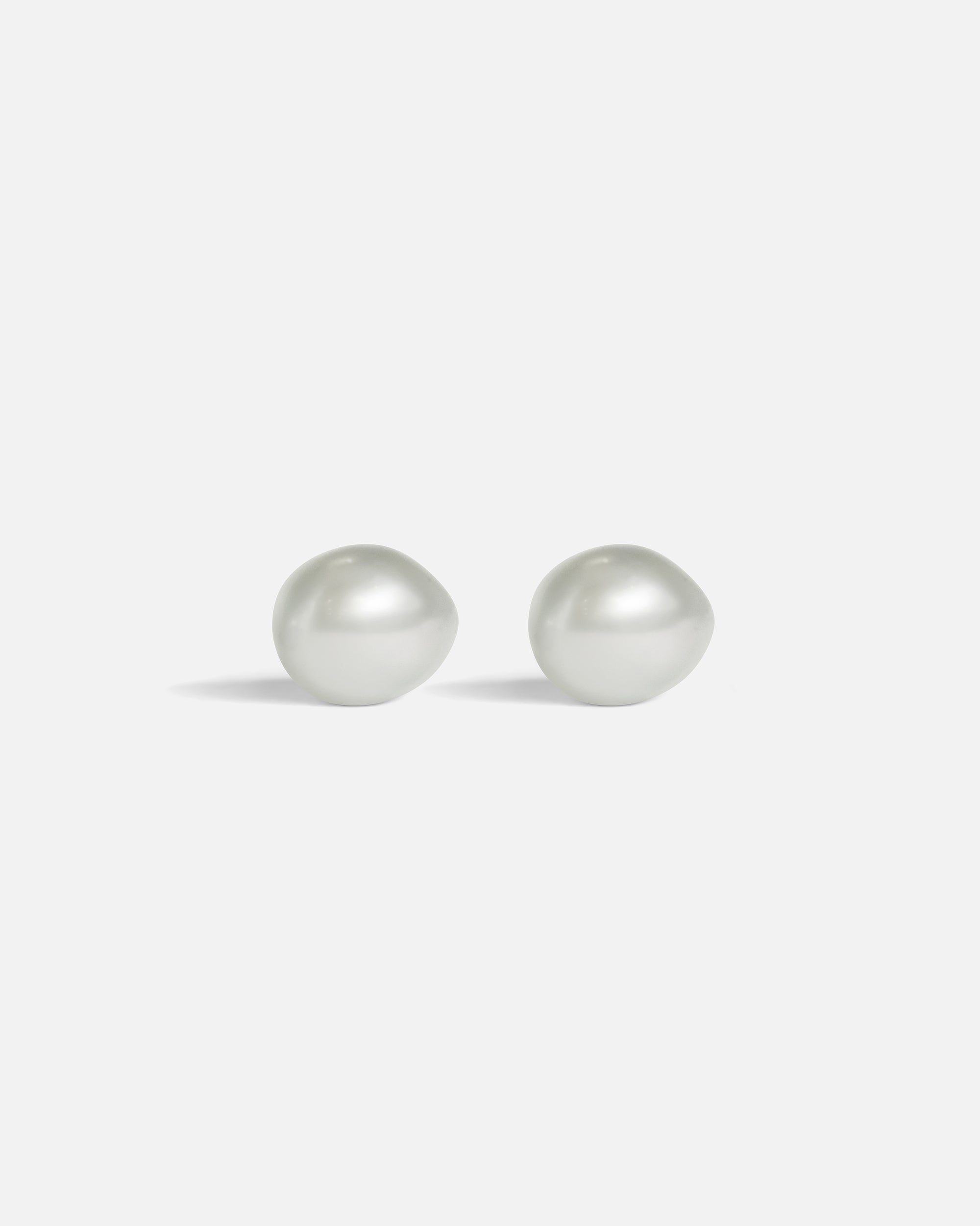 Umi South Sea Grey Pearl Stud Earrings – Elegant & Timeless Jewelry for Women | Perfect for Weddings, Parties & Special Occasions