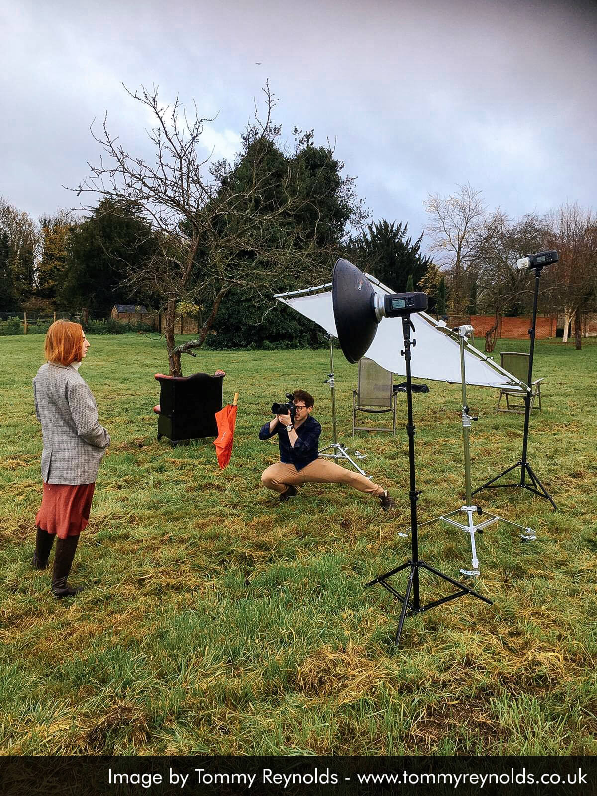 Butterfly Frame Sun Diffuser Panel with Light Stands - 150x200cm (5'x7') Photography Lighting Kit for Studio, Portrait & Product Photography