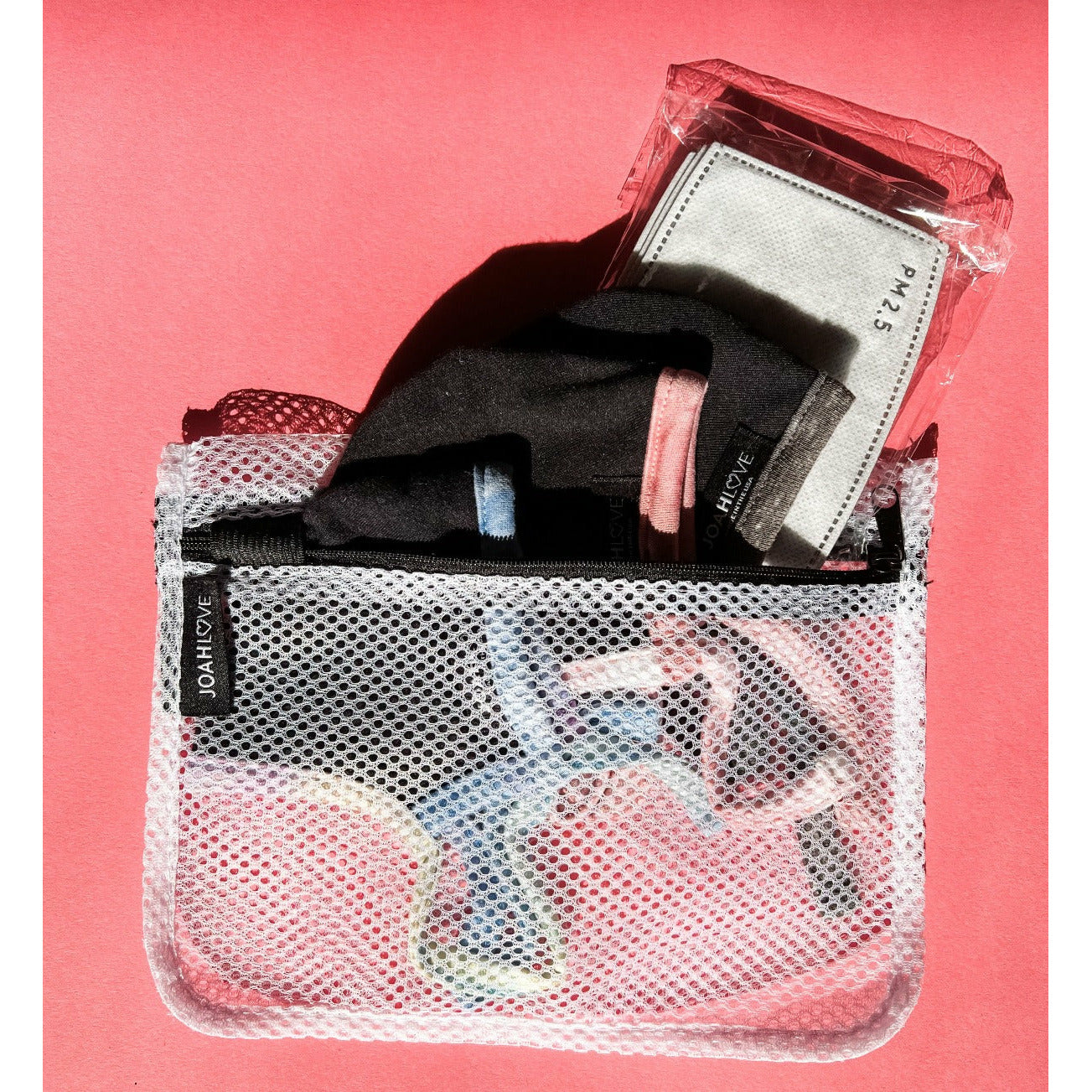 Mesh Laundry Bag for Delicates - Single Wash Bag for Bras, Lingerie & Socks - Gentle Washing Protection for Hand Wash & Machine Use