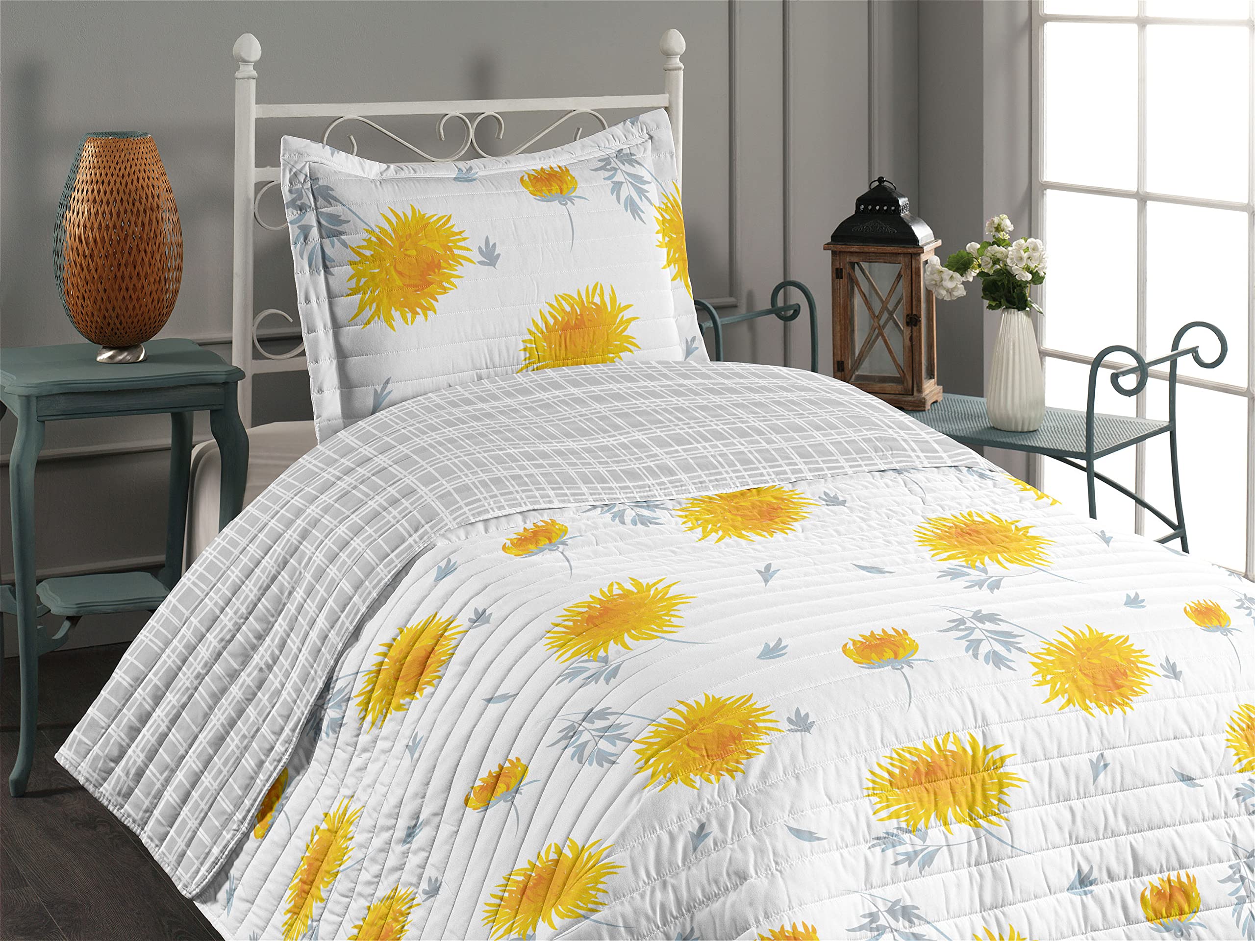 Ambesonne Reversible Twin Size Bedspread Set - Yellow Flower & Autumn Chrysanthemum Design with Fall Leaves, Microfiber Comforter & Pillow Shams in Pale Orange Blue Grey - Perfect for Seasonal Home Decor, Guest Room Bedding, and Nature-Inspired Bedroom Themes