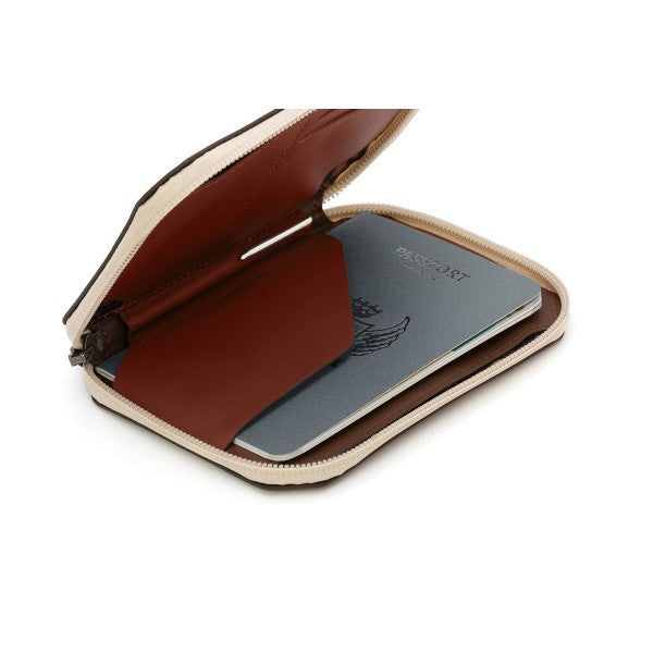Bellroy Elements Travel Wallet - RFID Blocking Slim Leather Wallet for Men & Women | Perfect for Air Travel, Business Trips & Everyday Use