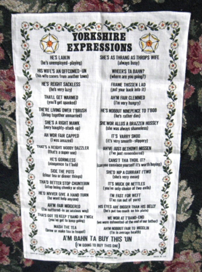 Premium Yorkshire Expressions Linen Tea Towel - 'Ah'm Fair Clemmed' Fun British Kitchen Decor - Perfect for Drying Dishes, Home Decor & Gift Giving