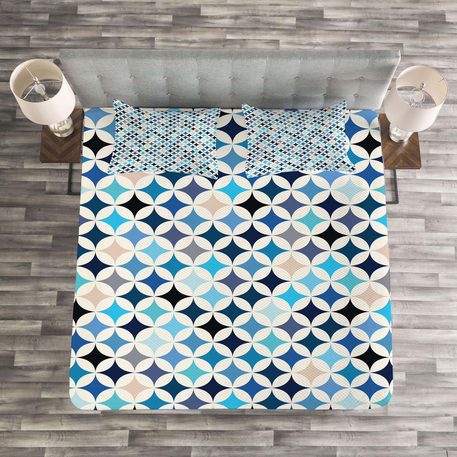 Ambesonne Modern Geometric Circles Bedspread Set - Blue Tones 3-Piece King Size Bedding with 2 Pillow Shams | Perfect for Contemporary Bedroom Decor & Guest Room Styling