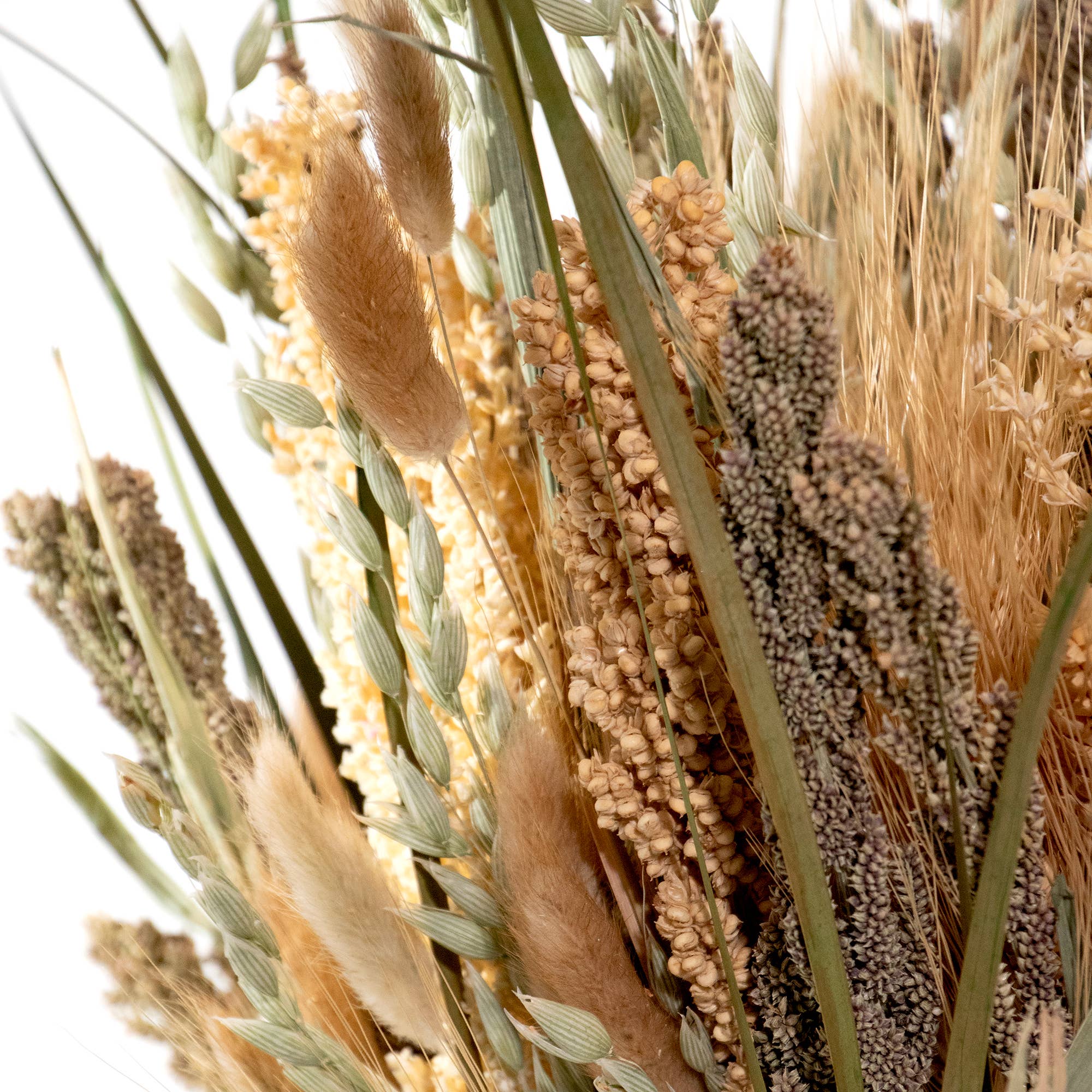 Eco-Friendly Wheat Sheaf Centerpiece - Natural Grain Decor for Rustic Weddings & Farmhouse Tablescapes