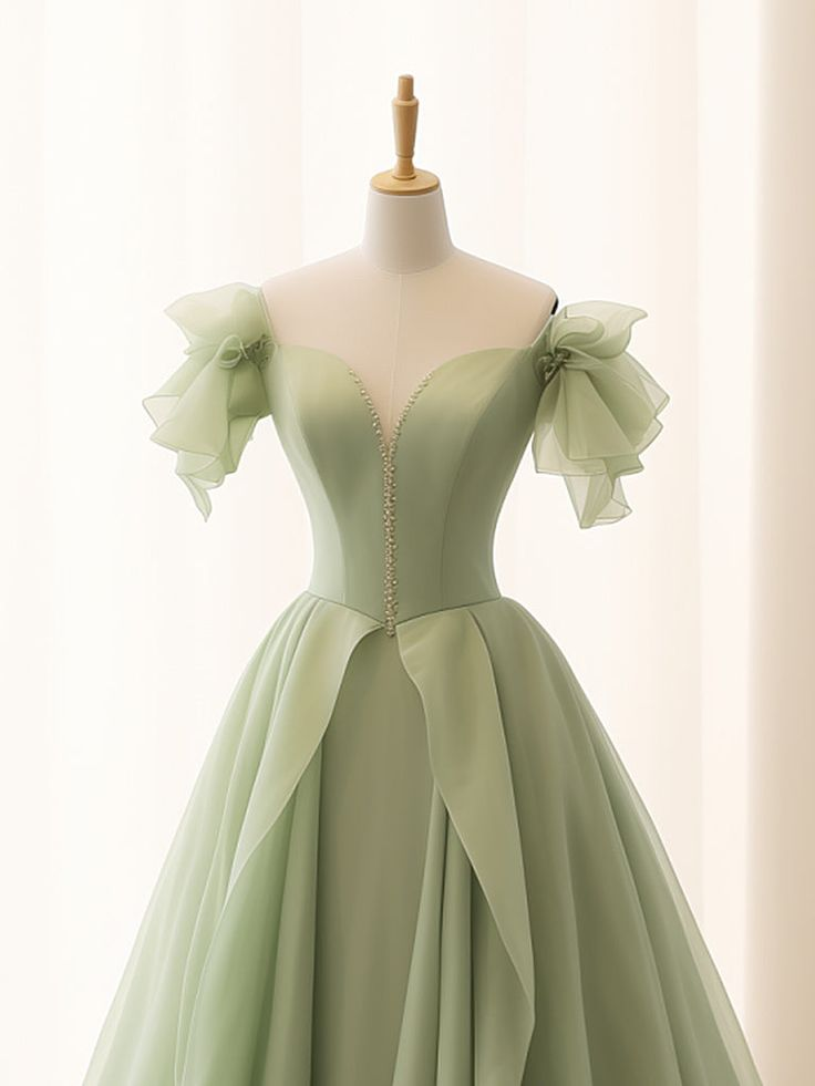 Elegant Green A-Line Tulle Long Prom Dress with V-Neck - Formal Evening Gown for Homecoming, Wedding Guest & Special Occasions