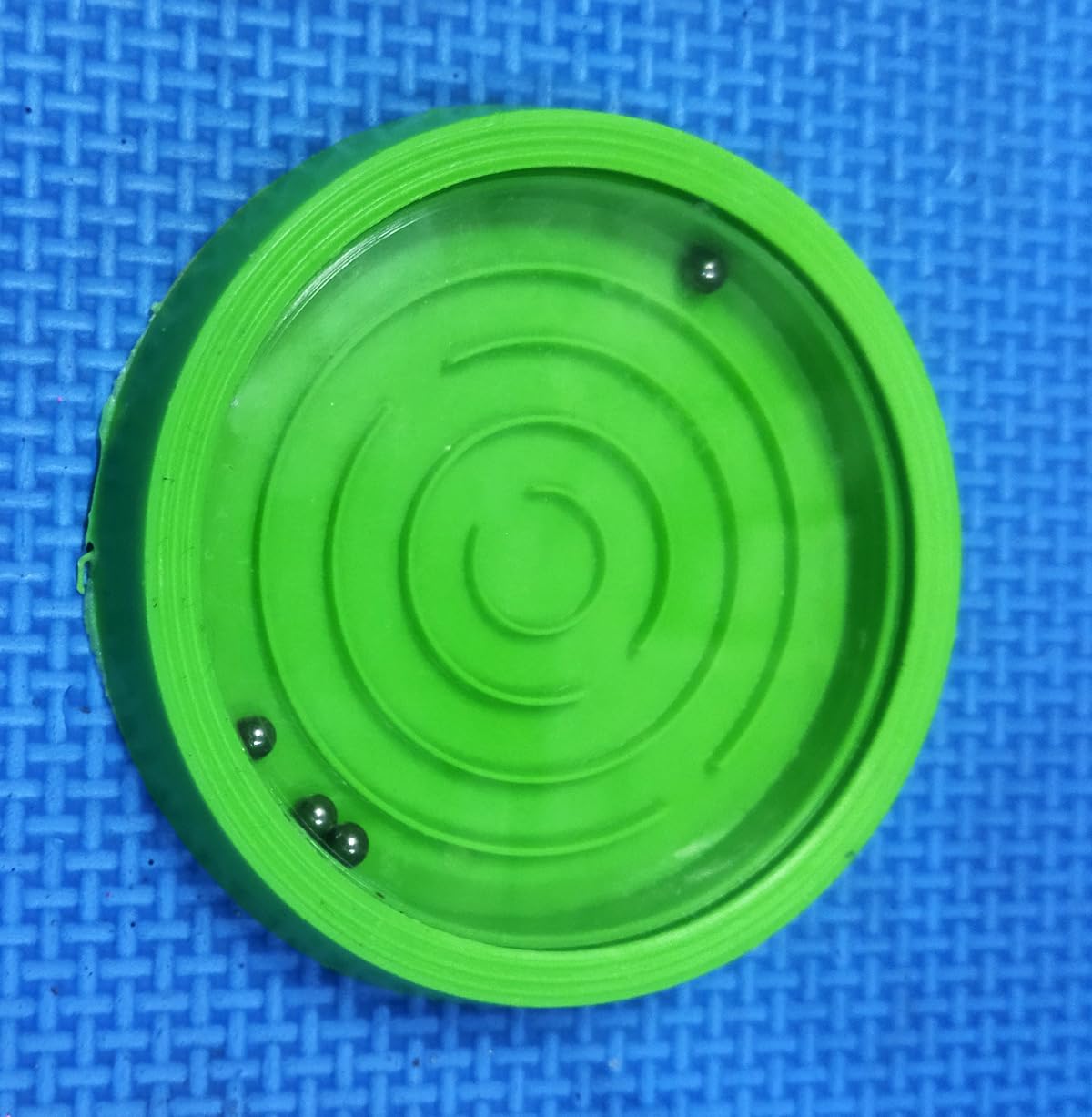 4 Pack Plastic Ball Bearing Maze Game Toy for Kids - Fun Educational STEM Learning Toy for Hand-Eye Coordination & Focus - Perfect for Classroom, Travel & Sensory Play