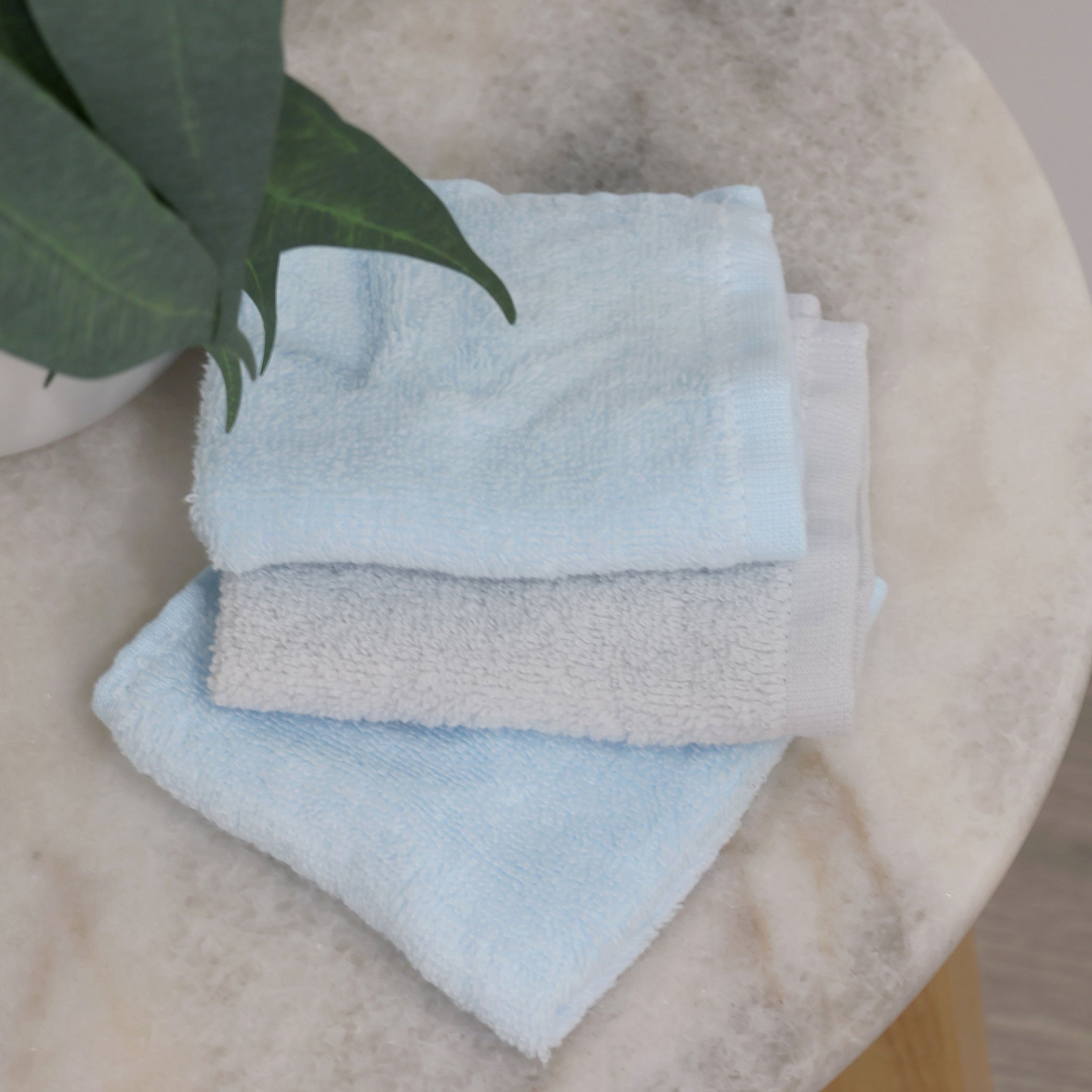 Nordic Sorbet 3-Pack Wash Cloths - Apple & Pineapple Scented - Soft Exfoliating Bath & Face Towels for Spa, Gym & Travel