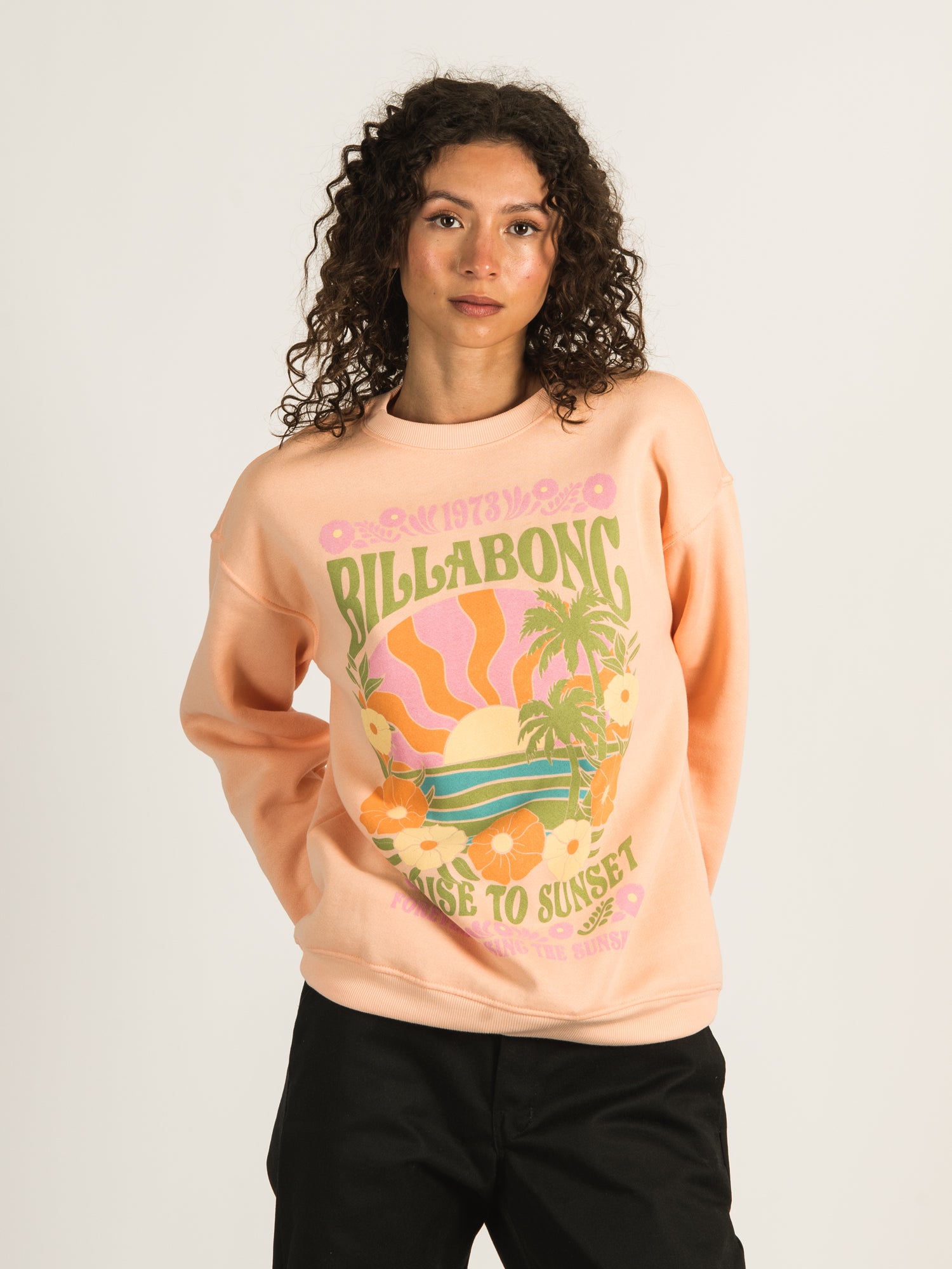 BILLABONG Chase The Sun Crewneck Sweatshirt - Men's & Women's Casual Pullover for Surfing, Beach & Outdoor Activities