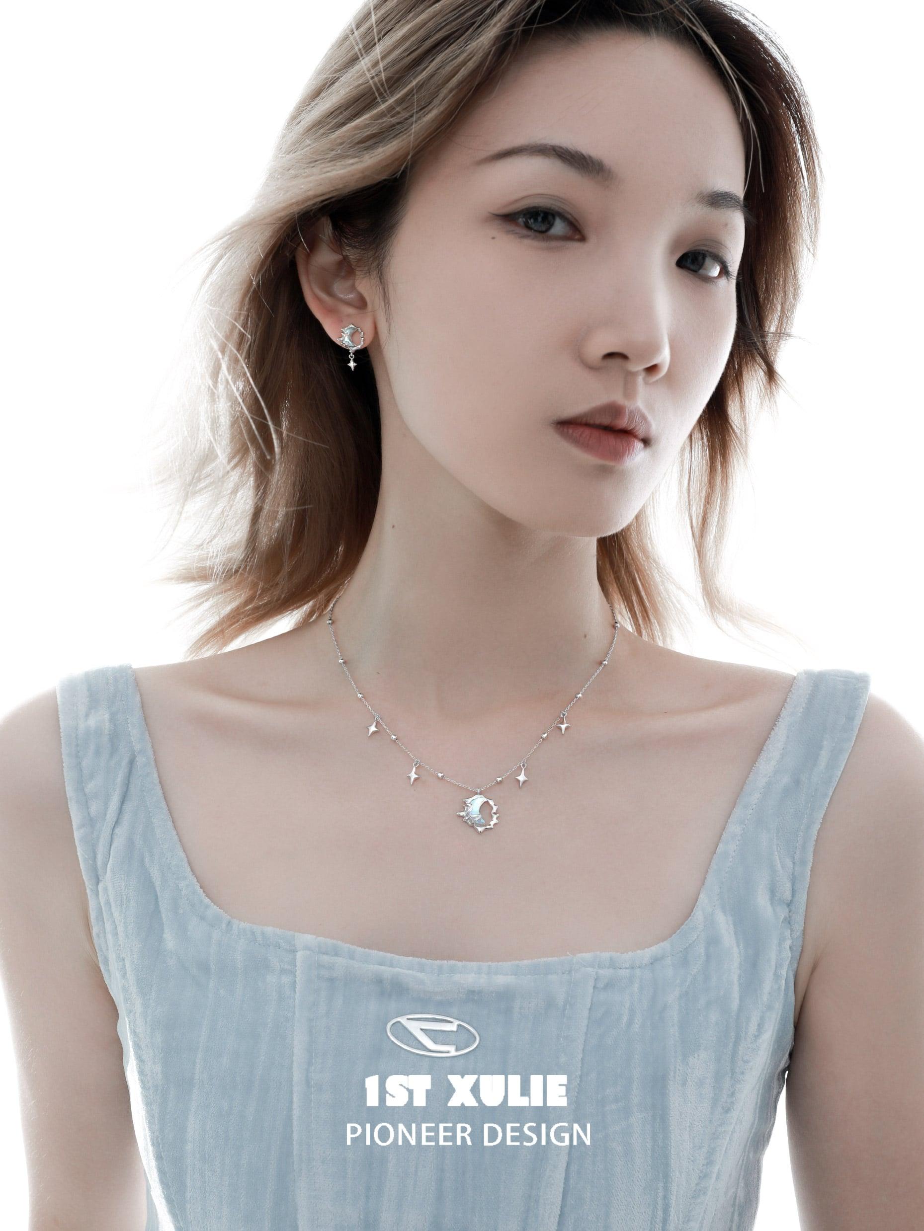 Melting Crescent S925 Sterling Silver Moon Necklace for Women - Elegant Celestial Jewelry for Everyday Wear, Gifts & Special Occasions
