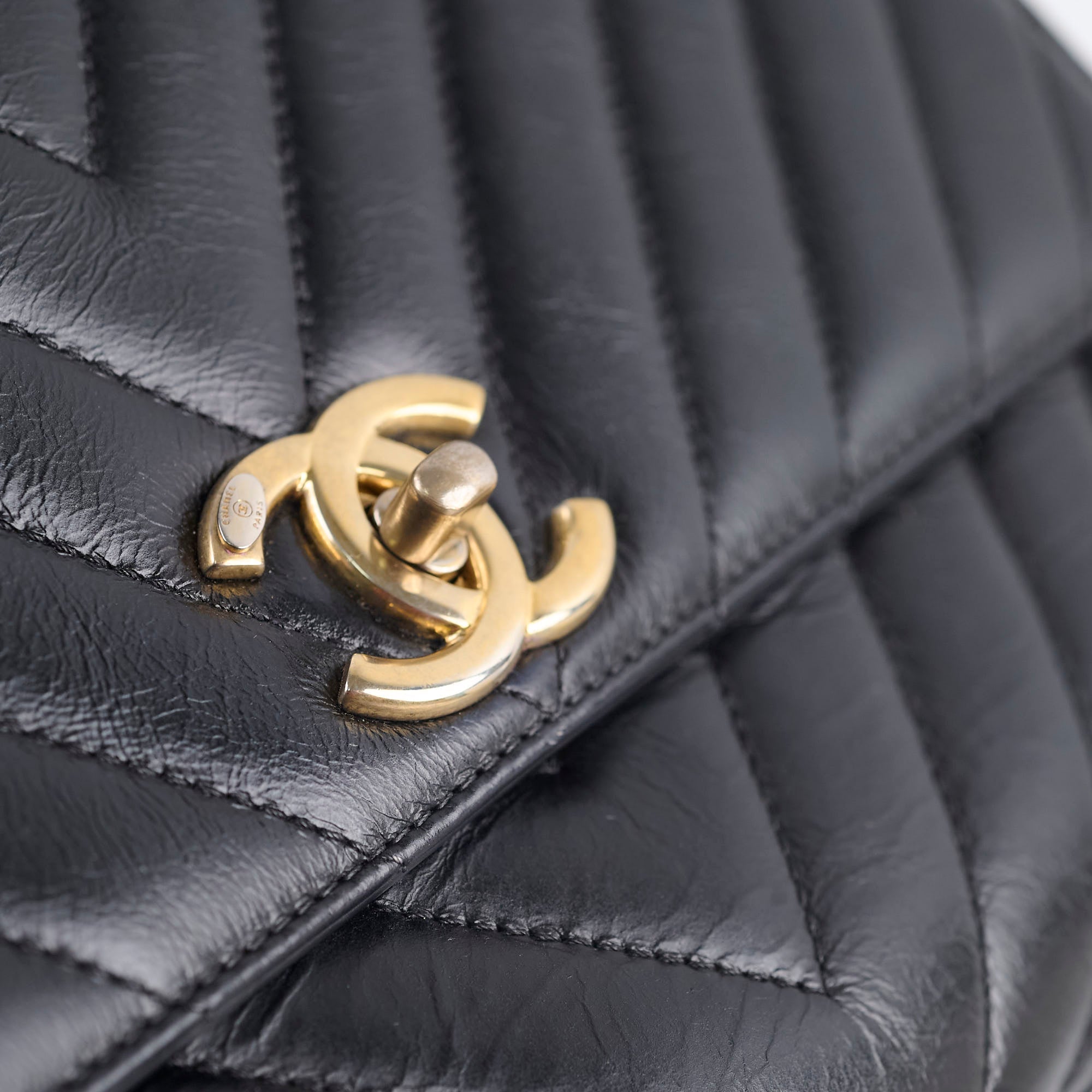 Chanel Medium Chevron Coco Handle Bag in Black - Luxury Designer Handbag for Women, Perfect for Work, Evening Events & Special Occasions