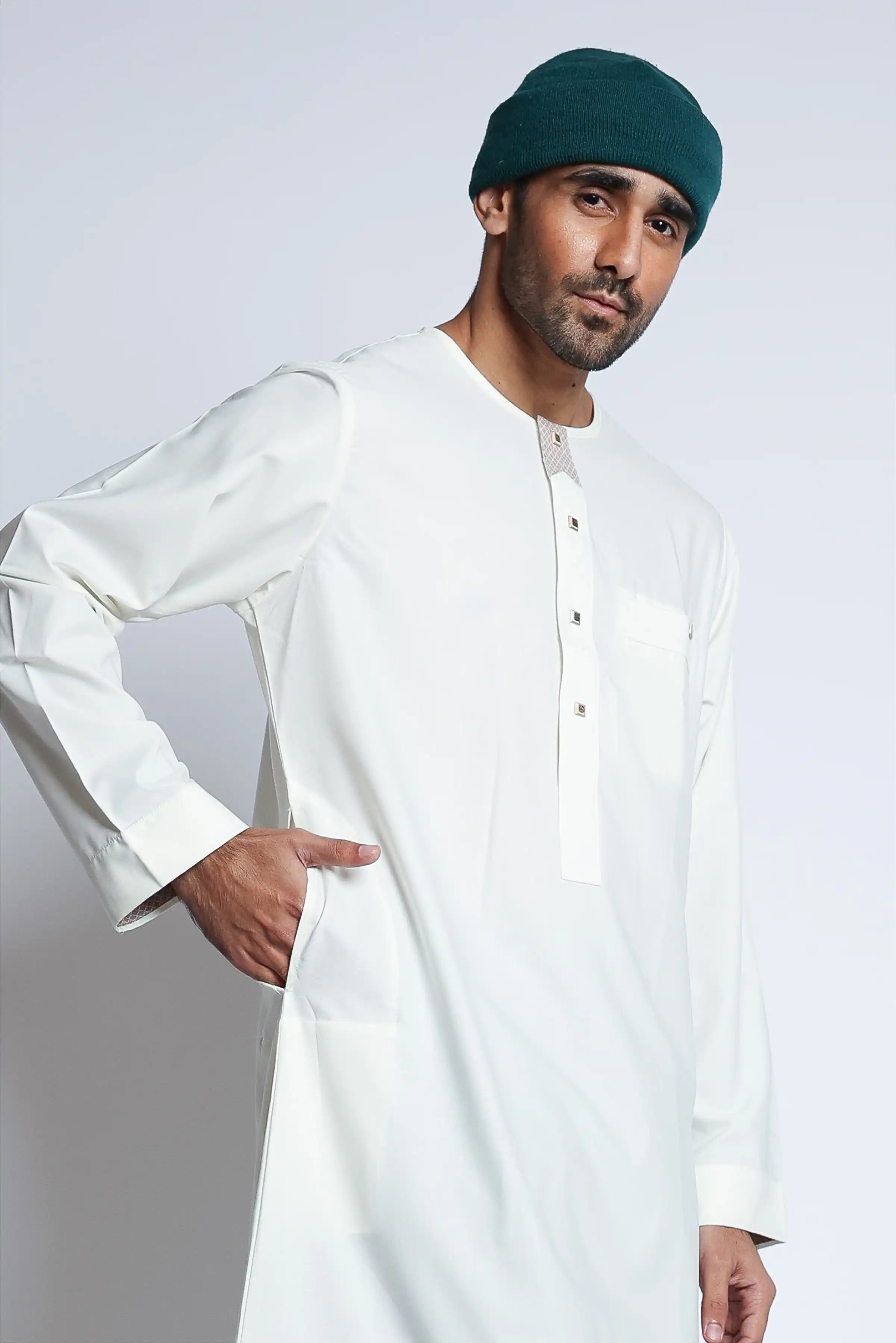 J145 Off White Omani Thobe - Premium Cotton Islamic Dress for Men | Perfect for Eid, Wedding & Special Occasions