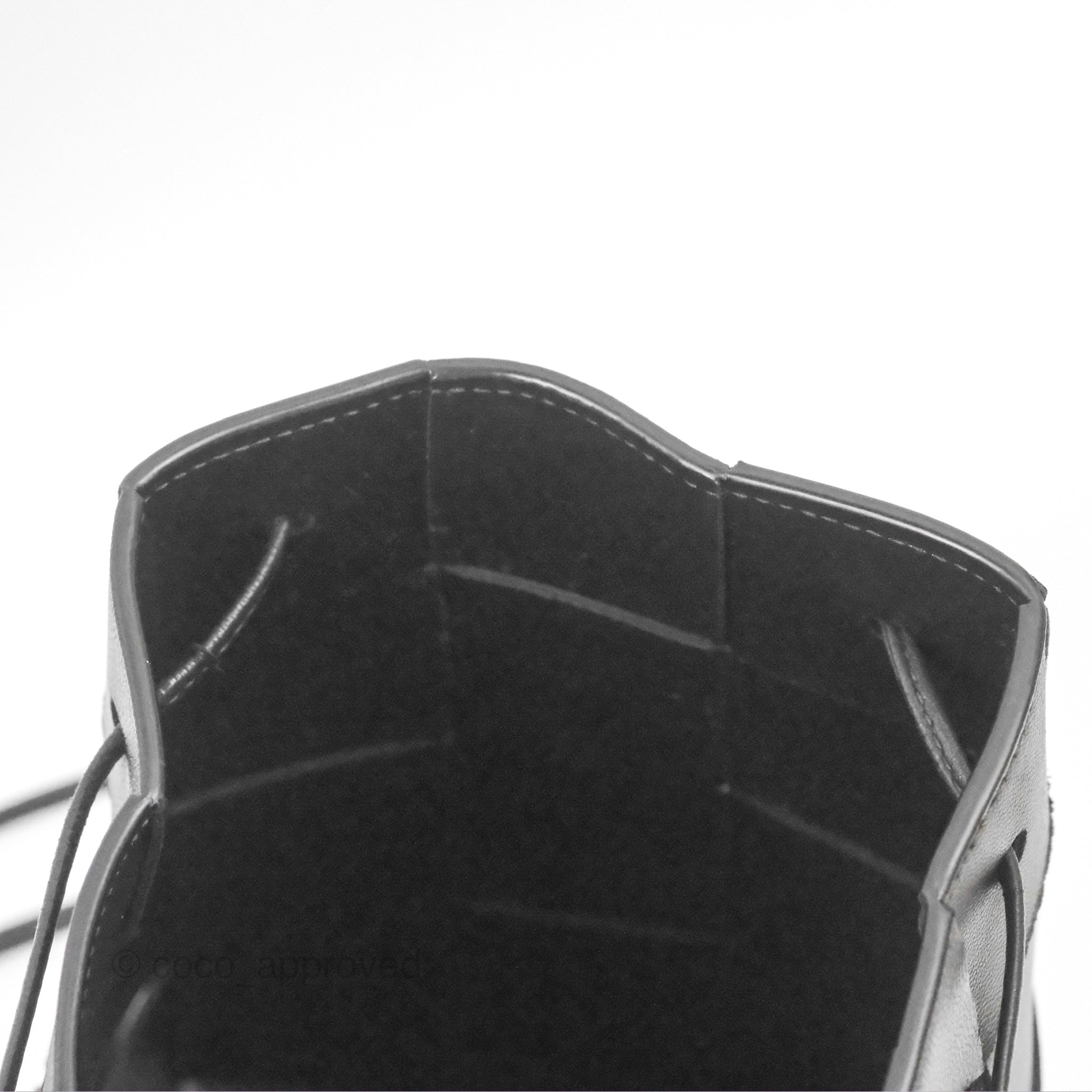Bottega Veneta Small Cassette Bucket Bag in Black Lambskin Leather - Perfect for Everyday Use, Work & Travel