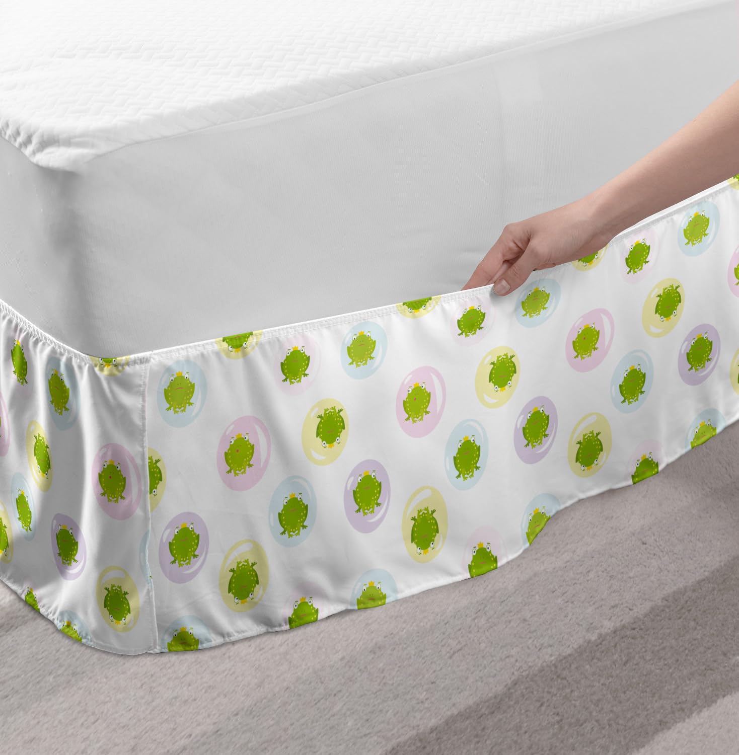 Ambesonne Cartoon Elastic Bed Skirt - Frog Prince in Bubbles Fairy Tale Design, Pastel Yellow Green Wrap Around Dust Ruffle for Twin/Twin XL Beds | Perfect for Kids' Bedrooms, Nursery Decor & Fantasy Themed Rooms