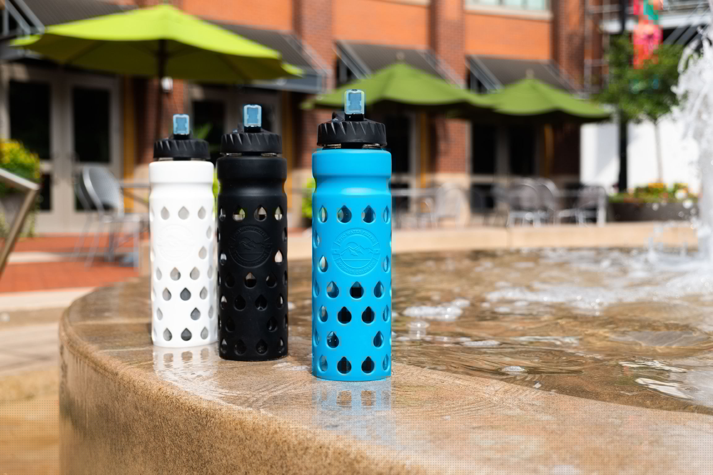 32 oz Glass Escape Water Bottle - Leak Proof, BPA Free, Insulated for Hot & Cold Drinks - Perfect for Gym, Hiking, Travel & Office Use