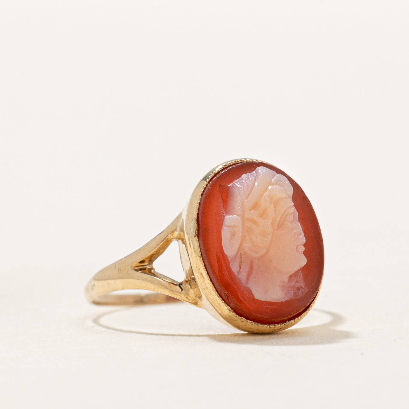 2.00ct Cameo Shell Ring - Size 3.25 - Vintage Inspired Jewelry for Women - Perfect for Weddings, Anniversaries & Special Occasions