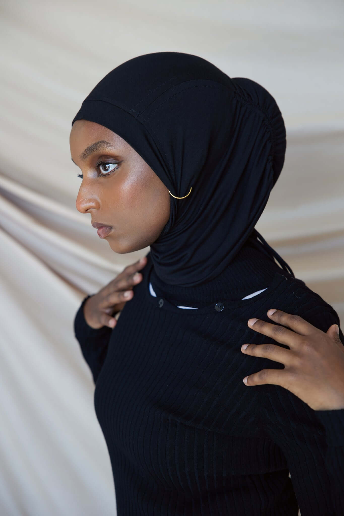 Black Ruched Hijab - Modest Muslim Scarf for Women - Perfect for Daily Wear, Prayer & Special Occasions
