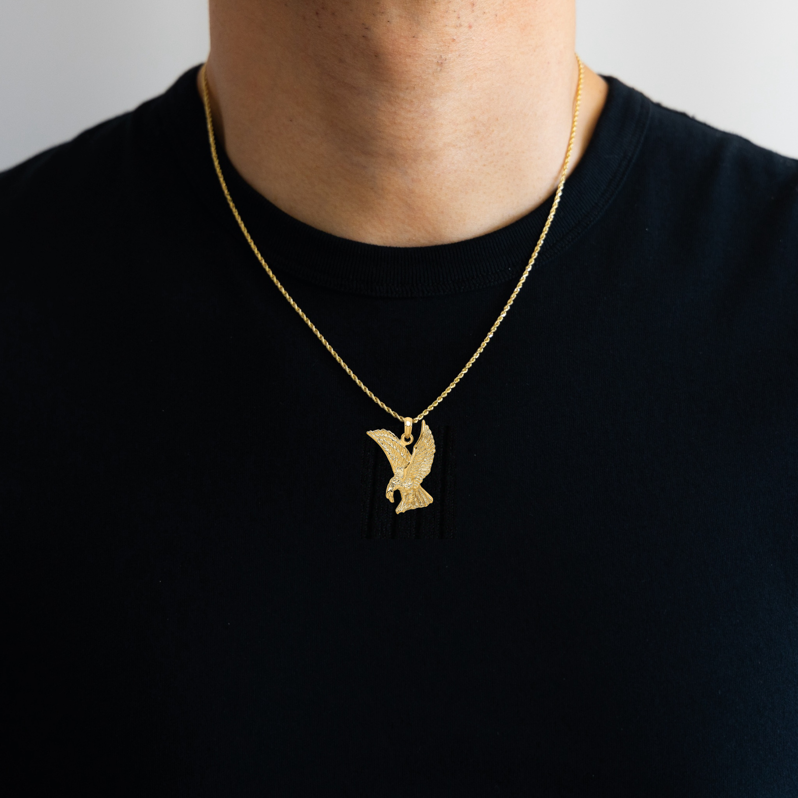 K6563 Gold Large Eagle Landing Pendant - Elegant Jewelry for Men & Women | Perfect for Gifts, Parties, and Everyday Wear