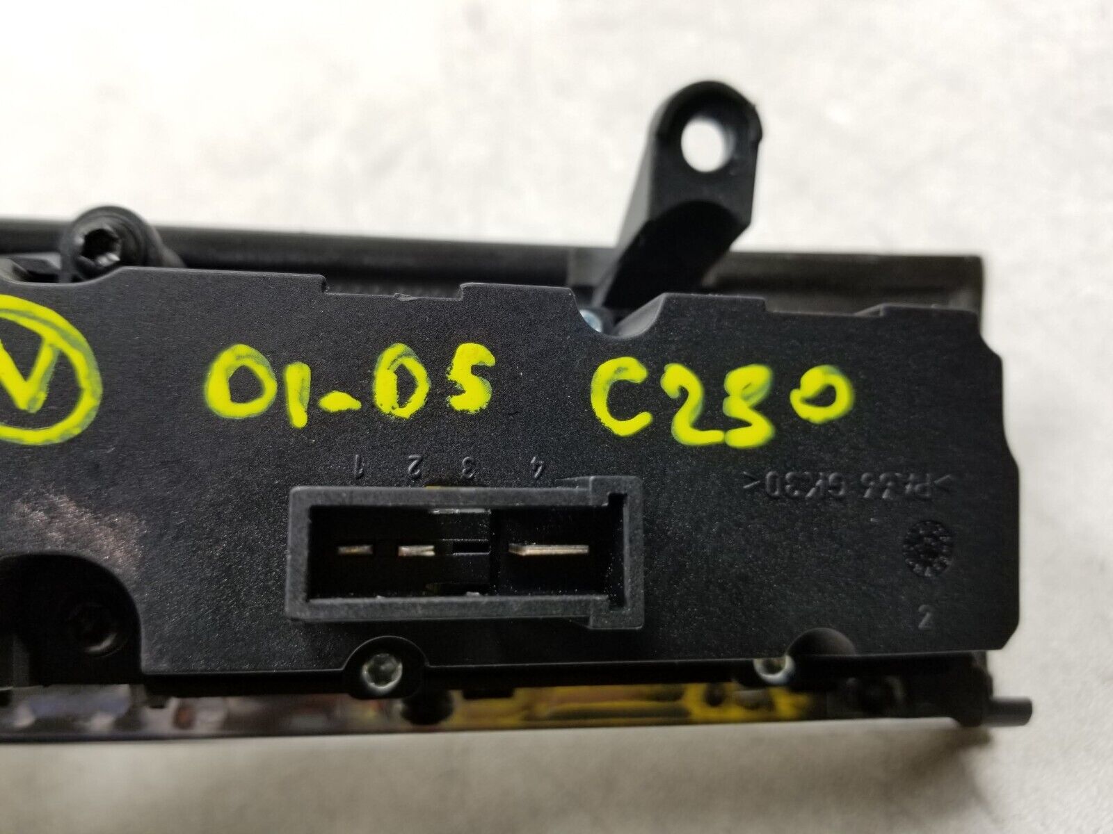 02 05 Mercedes W203 C230 Coupe Hazard Light & Door Lock Control Panel Switch OEM Replacement Part - Perfect for Interior Electrical Repairs & Car Restoration Projects