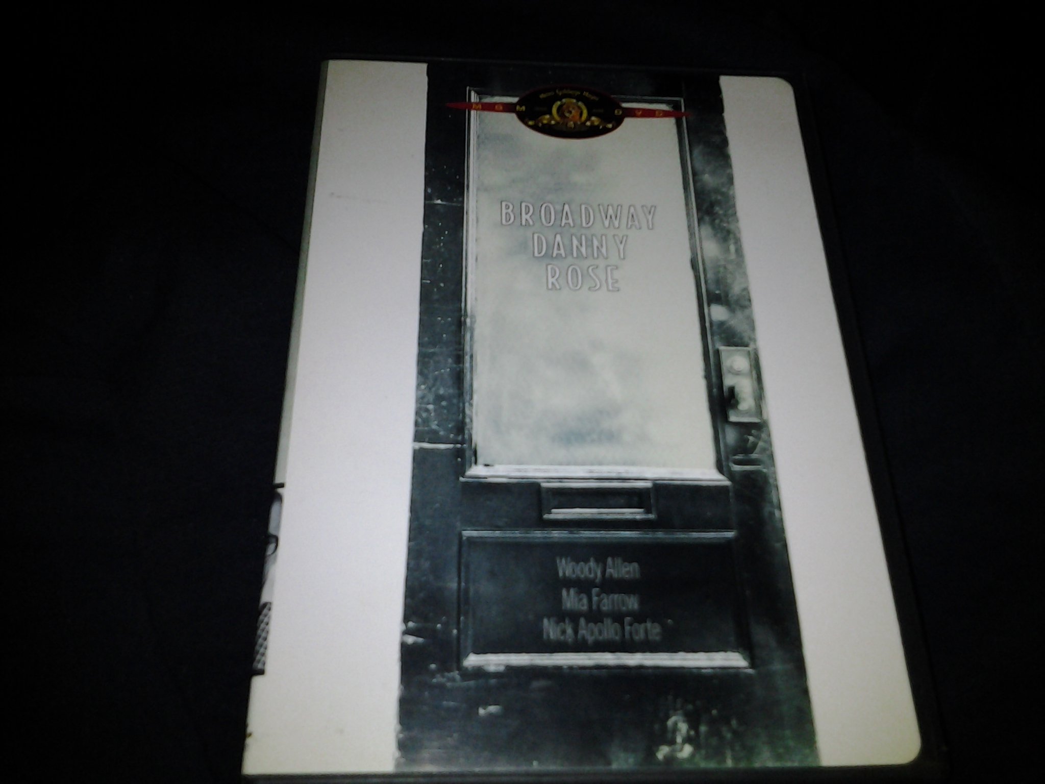 Broadway Danny Rose DVD - Classic Woody Allen Comedy Film - Perfect for Movie Nights & Woody Allen Fans