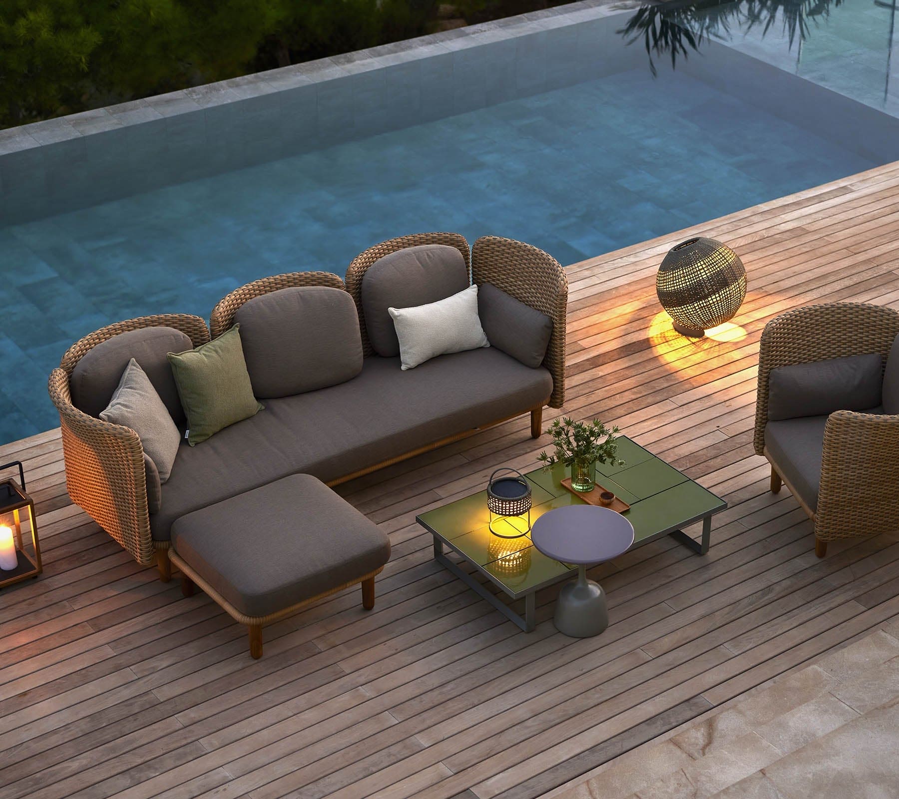3-Seater Outdoor Arch Sofa with Single Module - Patio, Garden, Poolside Lounge Furniture for Relaxing & Entertaining