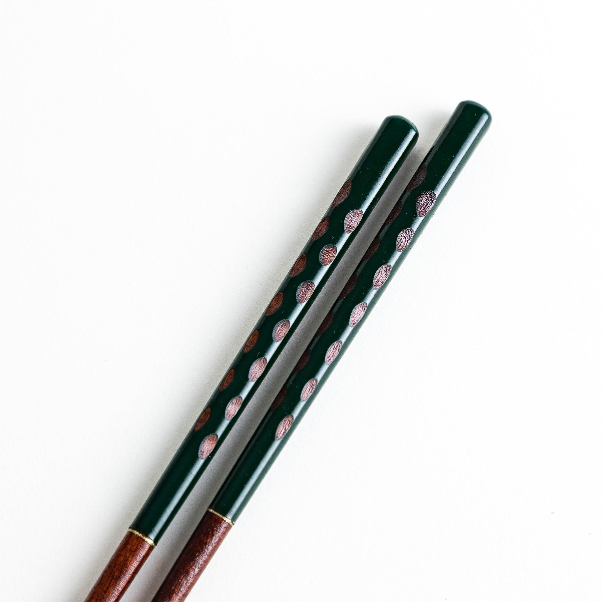 Premium Green & Gold Line Chopsticks - Elegant Asian Dining Utensils for Sushi, Noodles & Home Decor
