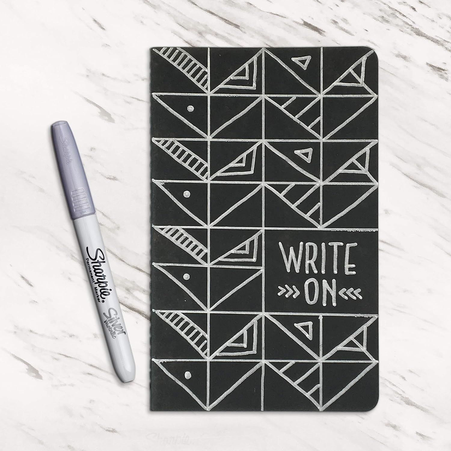 Sharpie 39109PP Metallic Permanent Markers Fine Point - Silver (5 Pack of 4 Markers, 20 Total) - Vibrant Metallic Ink for Light & Dark Surfaces - Ideal for DIY Crafts, Office Use, Gift Wrapping & Home Decor