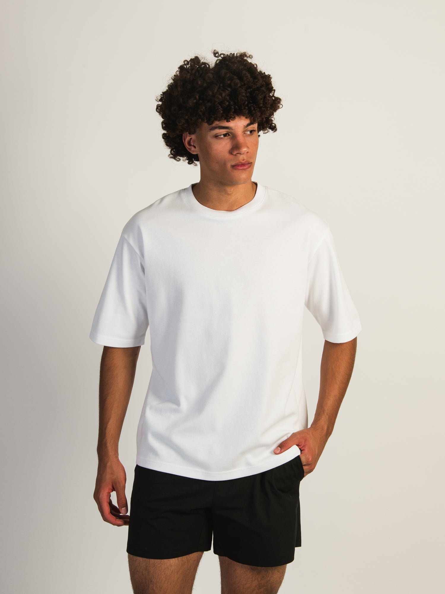 BOXY FIT TEE WHITE - Oversized Cotton T-Shirt for Women | Casual Streetwear & Layering Essential